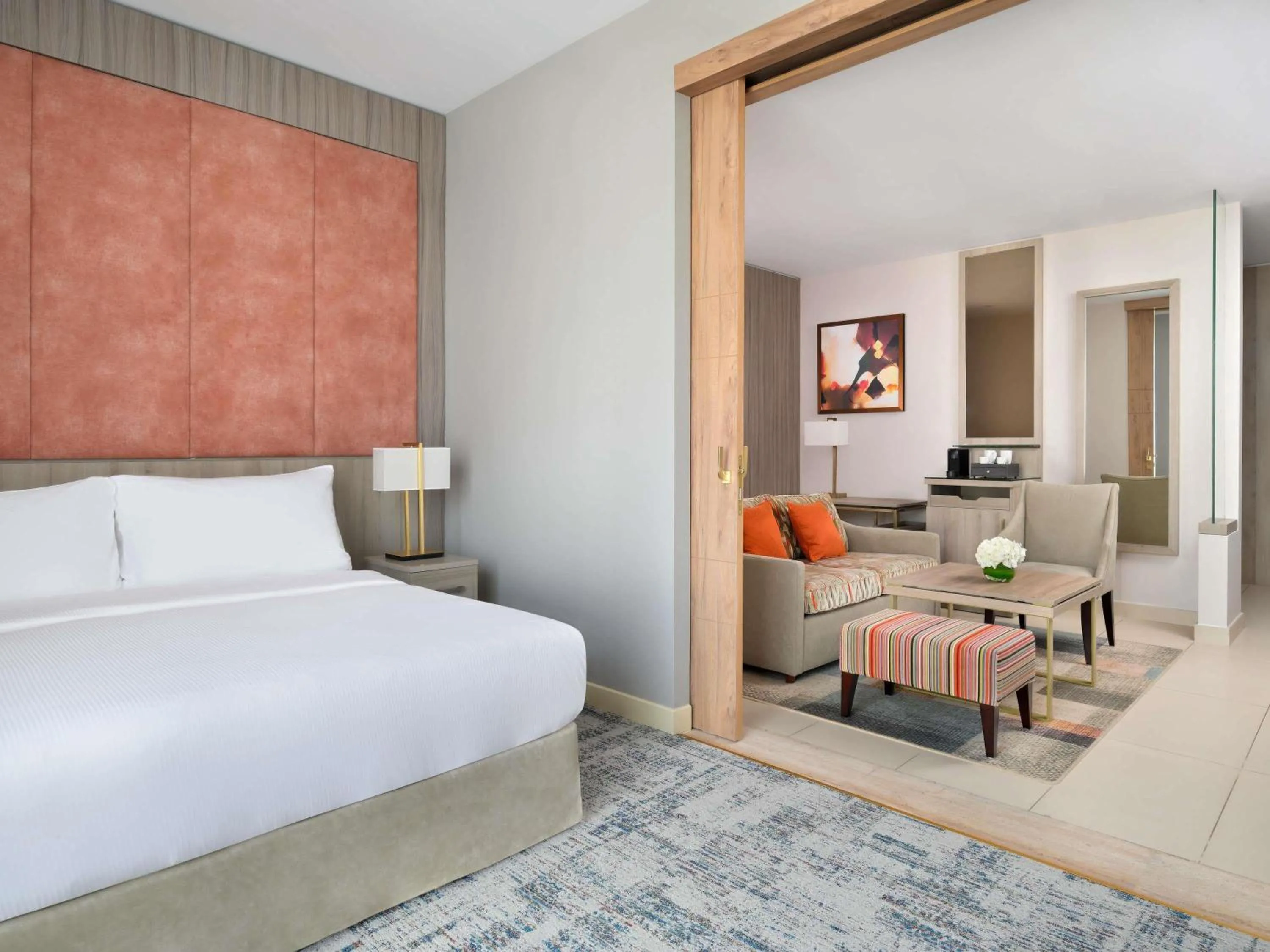 Bedroom, Bed in Mövenpick Hotel Tahlia Jeddah