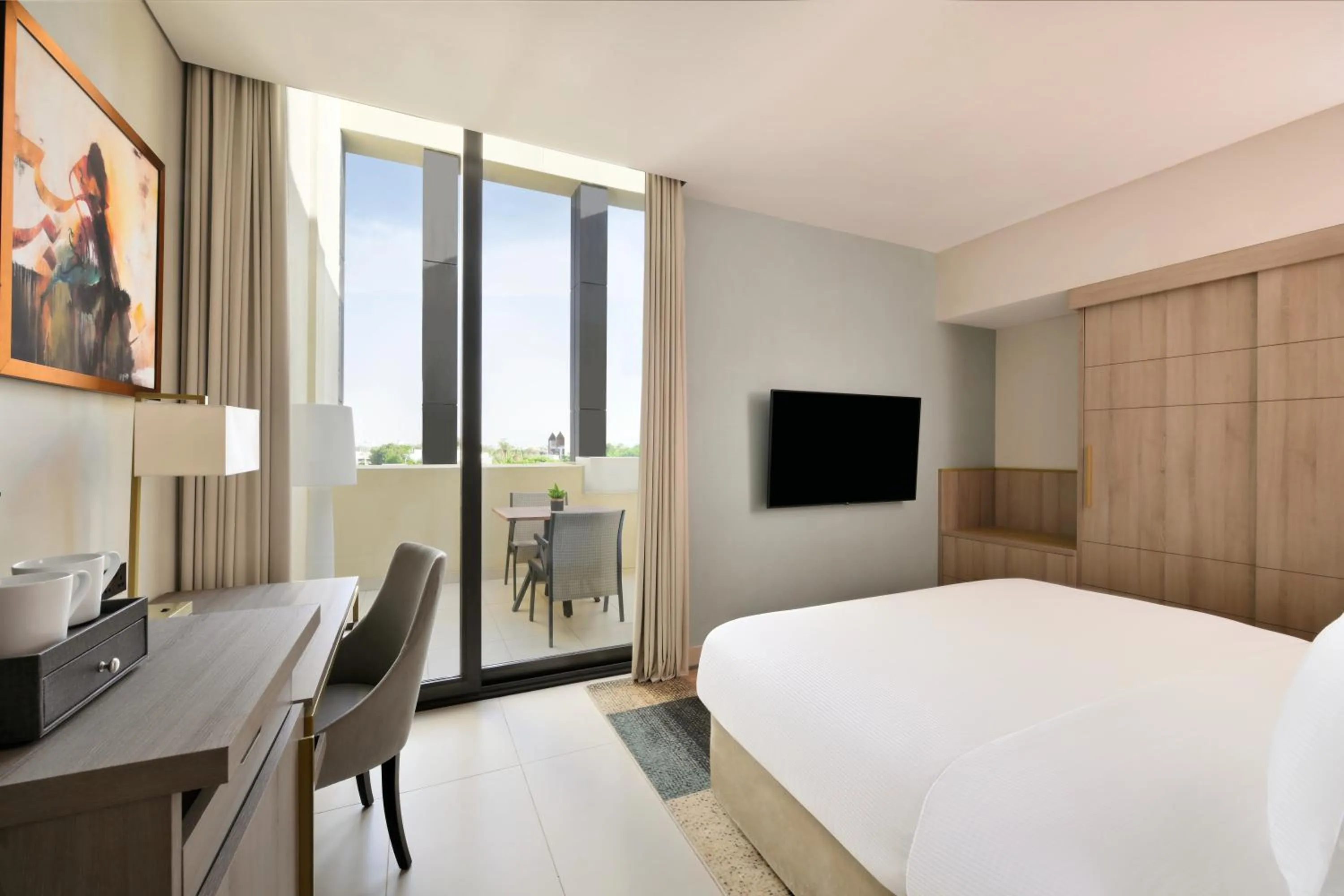 Photo of the whole room, Bed in Mövenpick Hotel Tahlia Jeddah