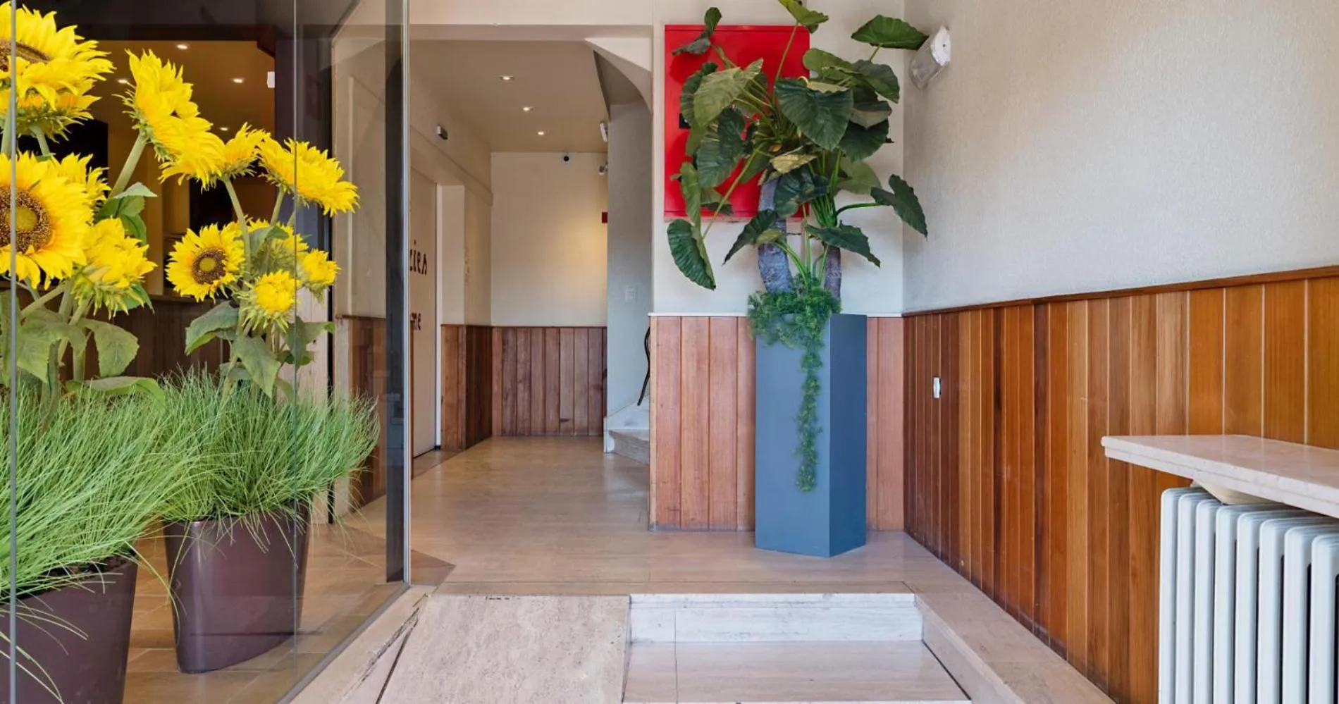 Facade/entrance in Hotel De Zeebries