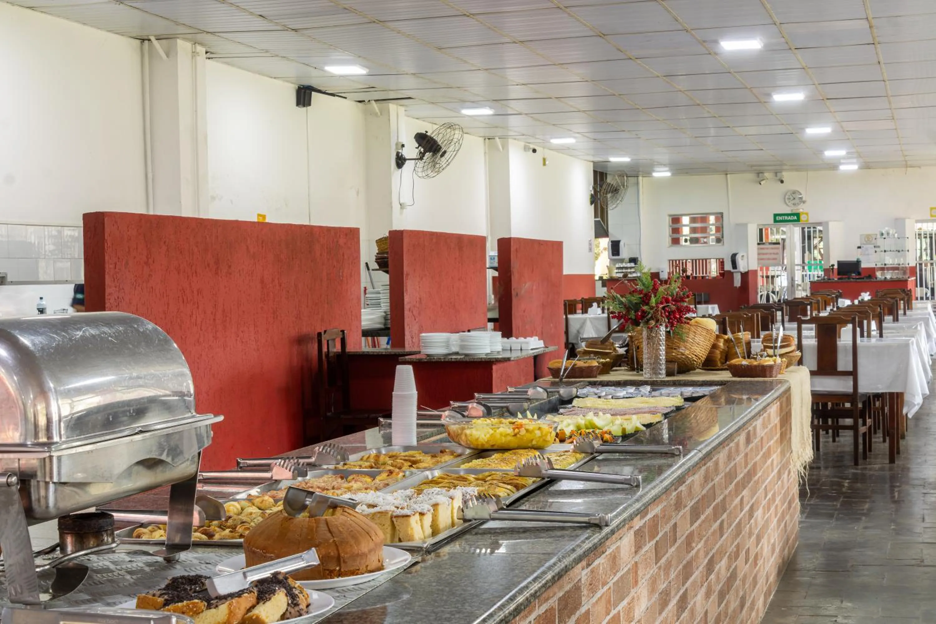 Restaurant/places to eat in Ilha Morena Praia Hotel