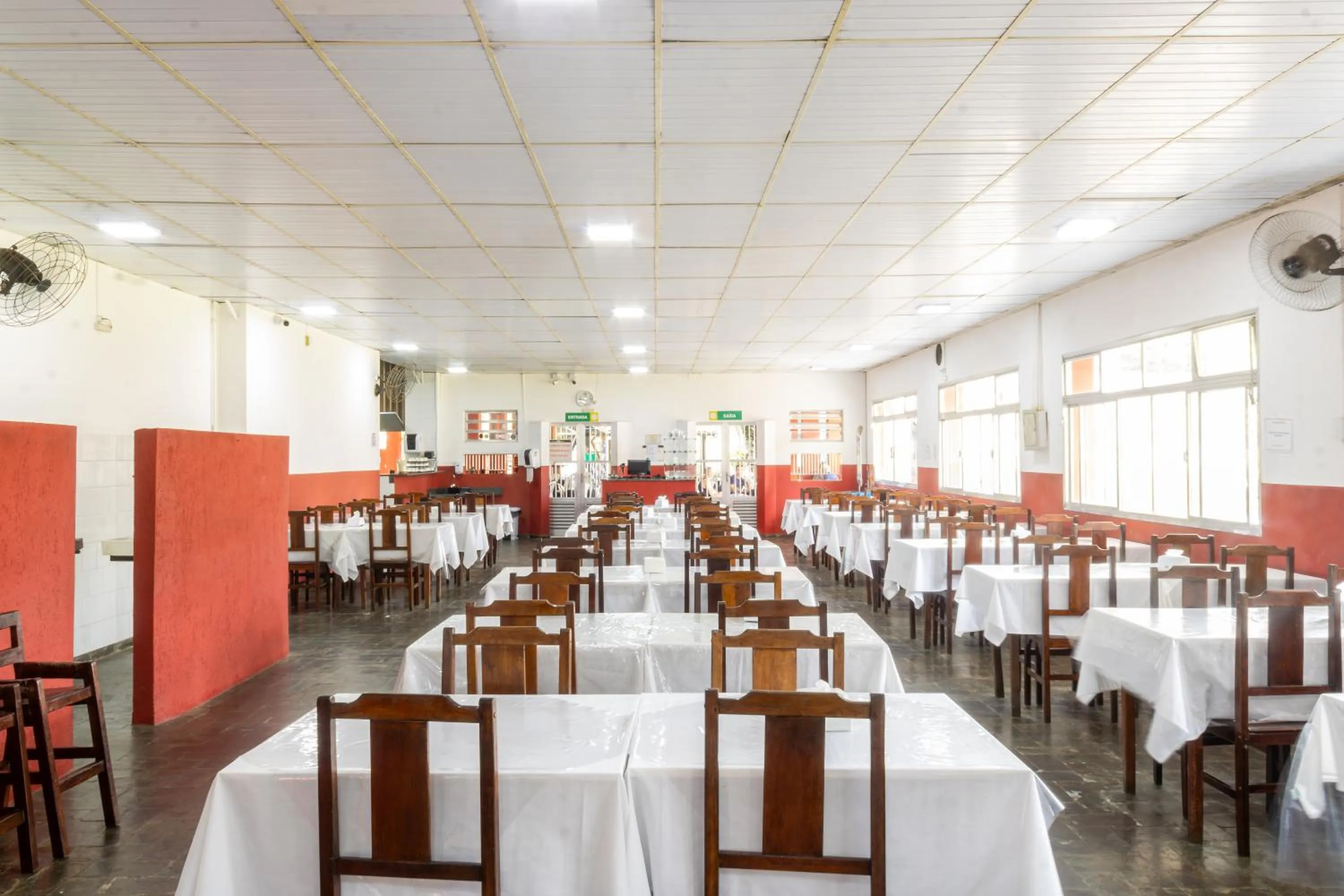 Restaurant/places to eat in Ilha Morena Praia Hotel