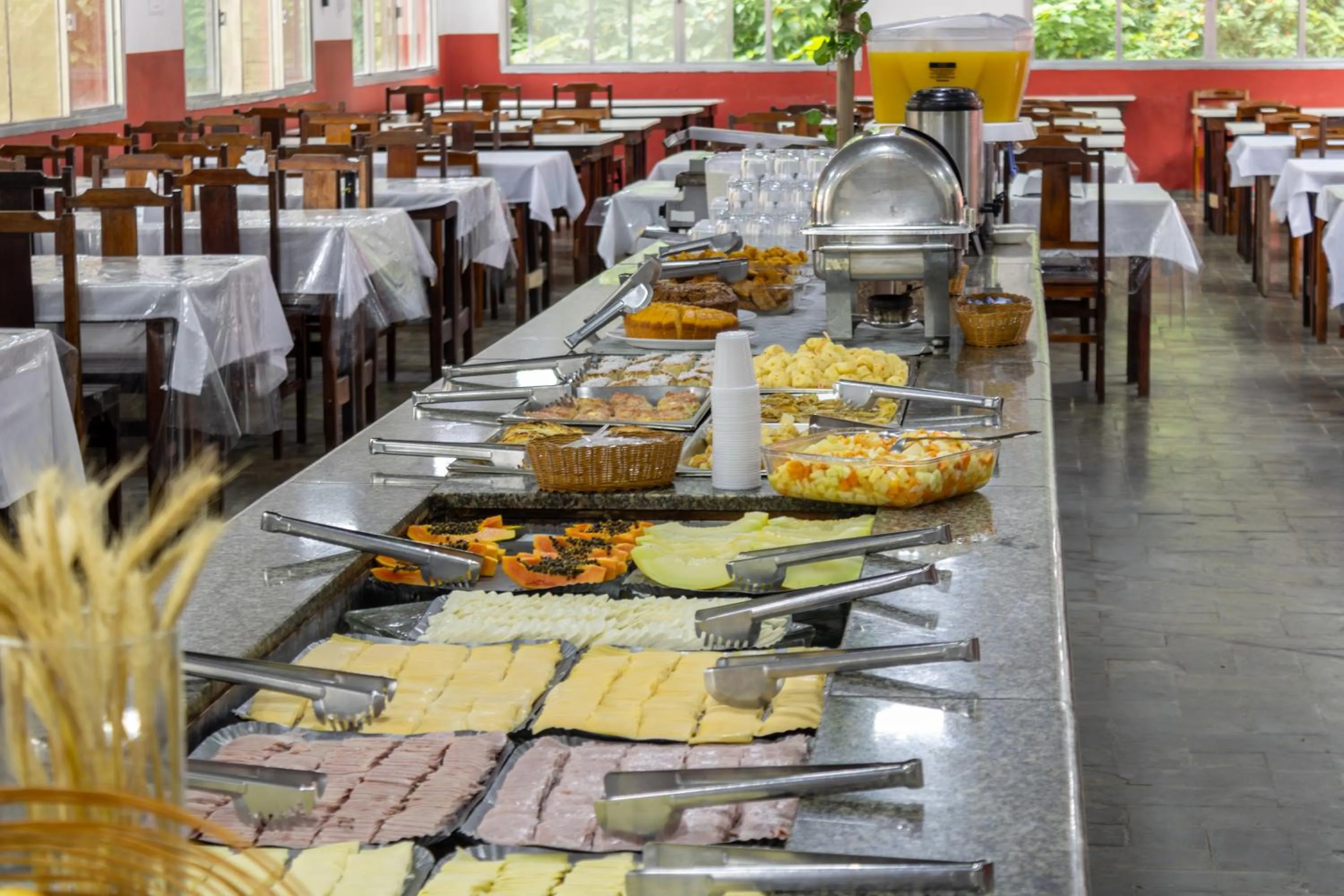 Restaurant/places to eat in Ilha Morena Praia Hotel