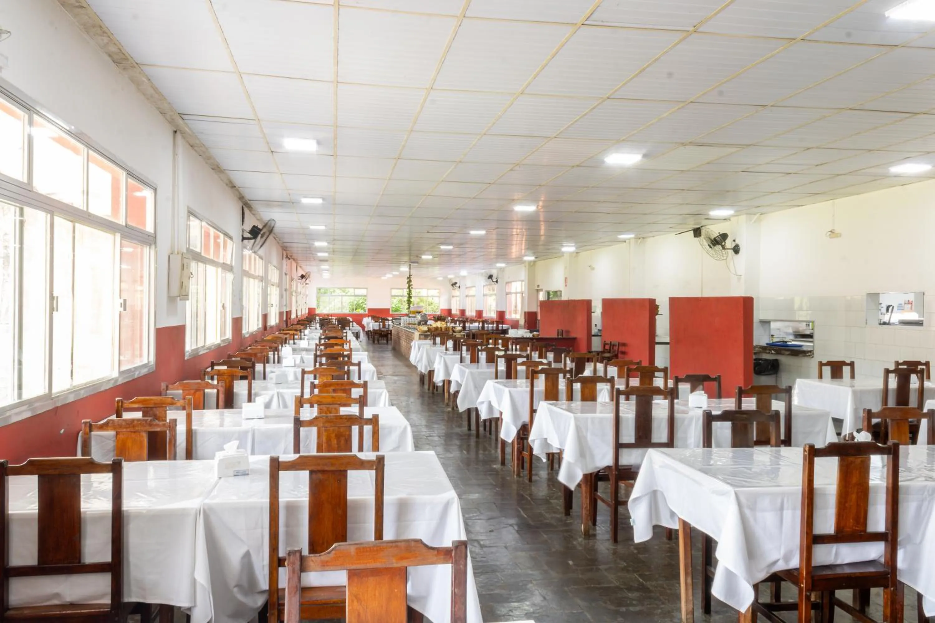 Restaurant/places to eat in Ilha Morena Praia Hotel