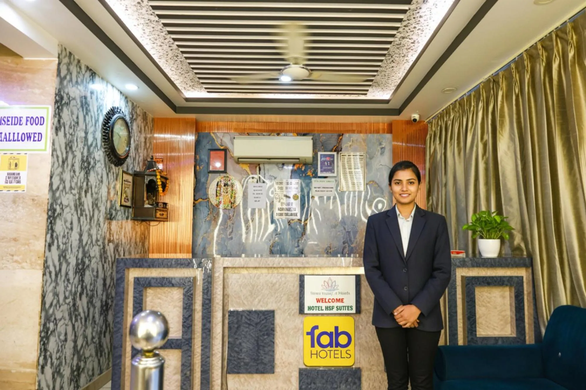 Lobby or reception in Hotel HSP Suites - Nr IGI Airport, New Delhi