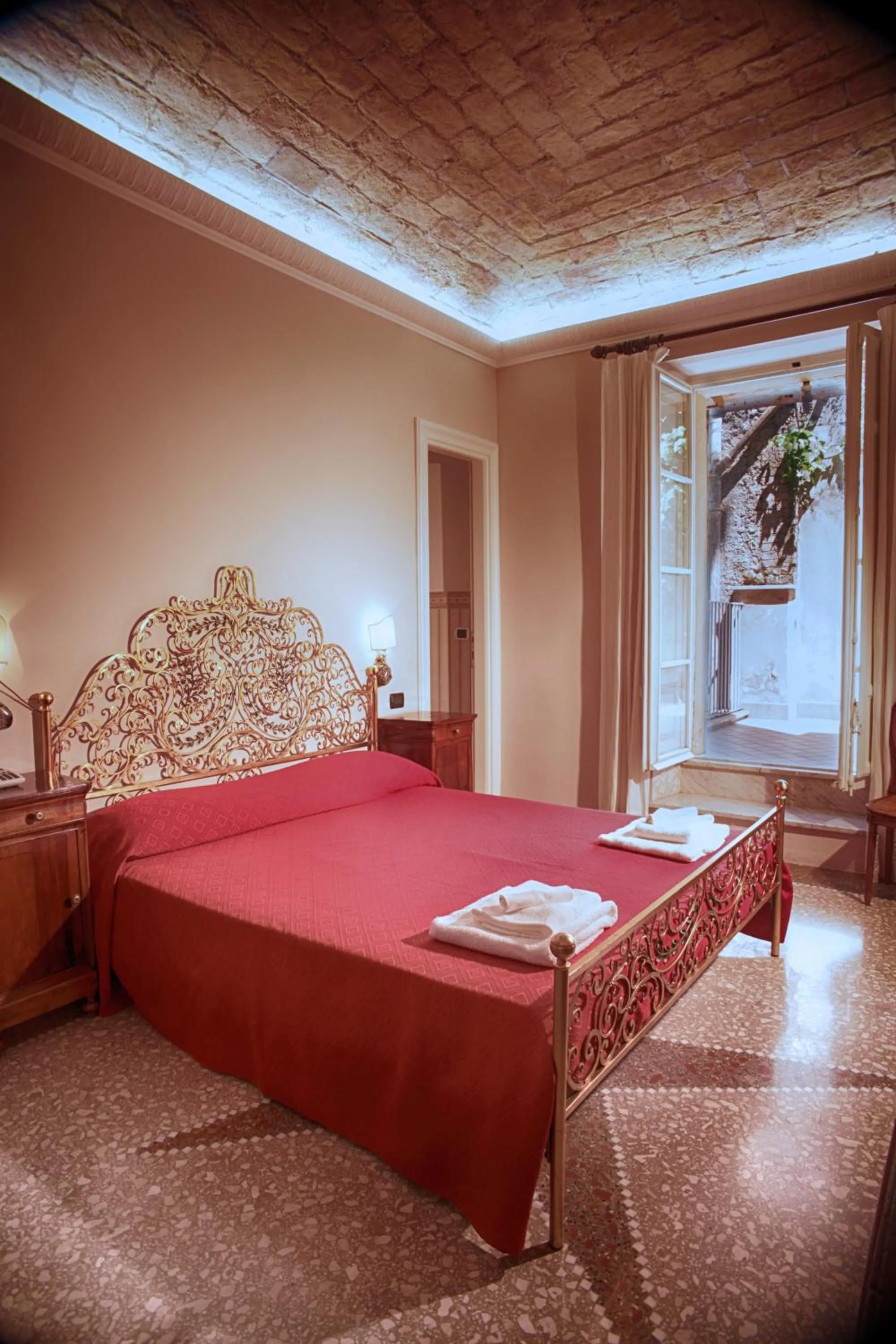 Bedroom, Bed in Domus Real Cardello