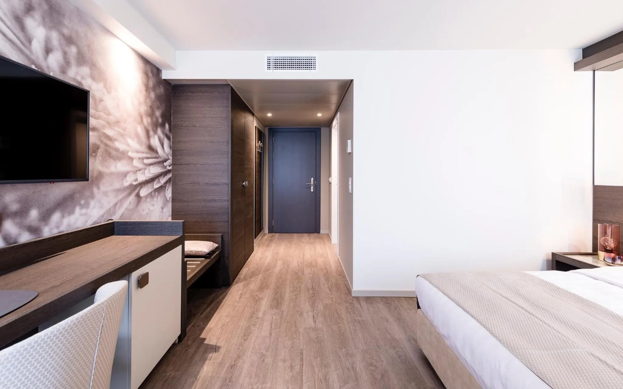 Bedroom, Bed in Ambassador Boutique Hotel