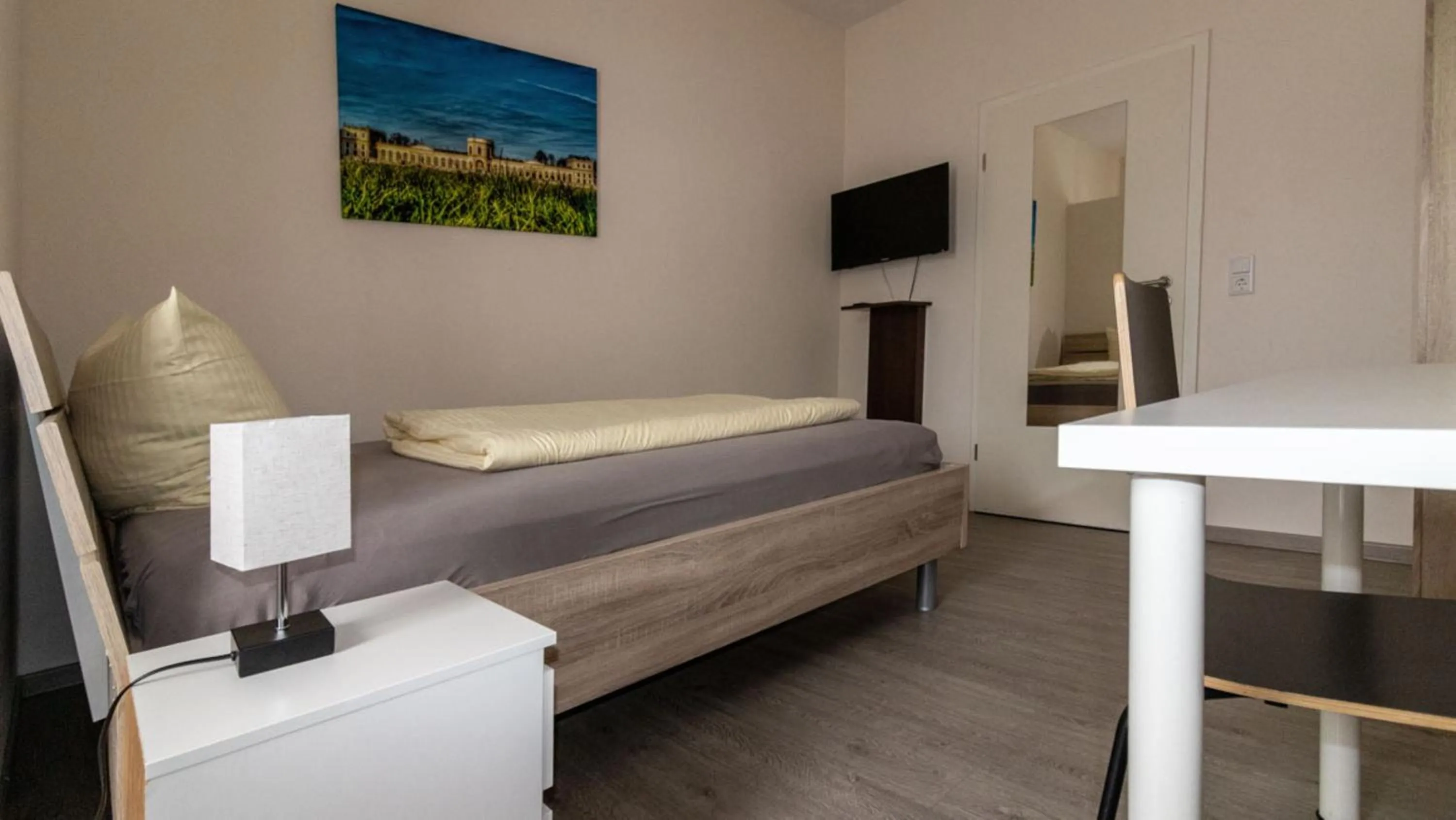 Photo of the whole room, Bed in Hotel Schillerquartier