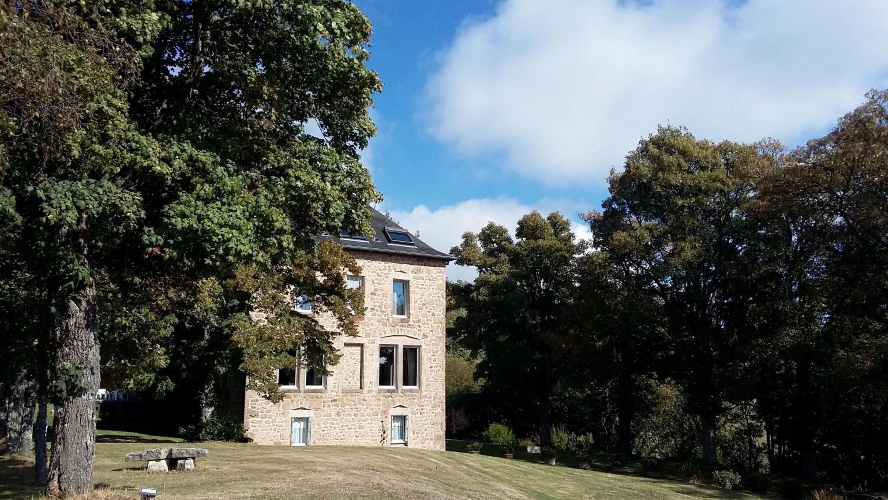 Property building in Domaine de Rilhac