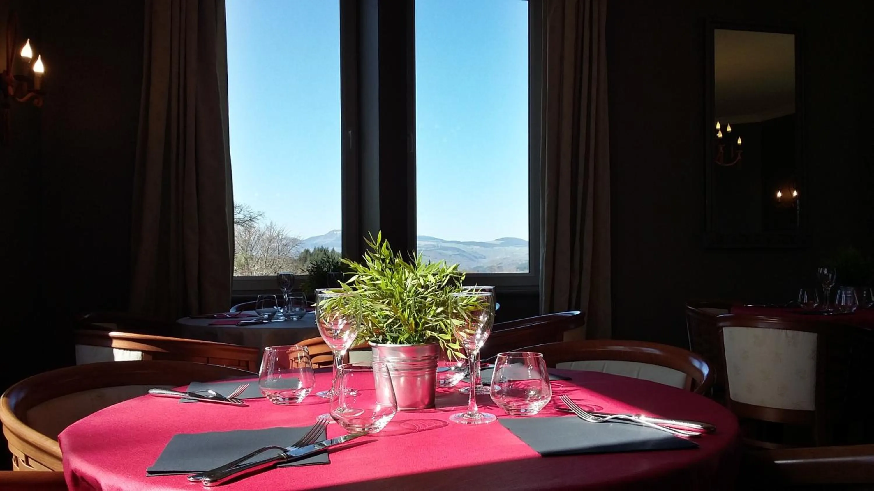 Restaurant/places to eat in Domaine de Rilhac