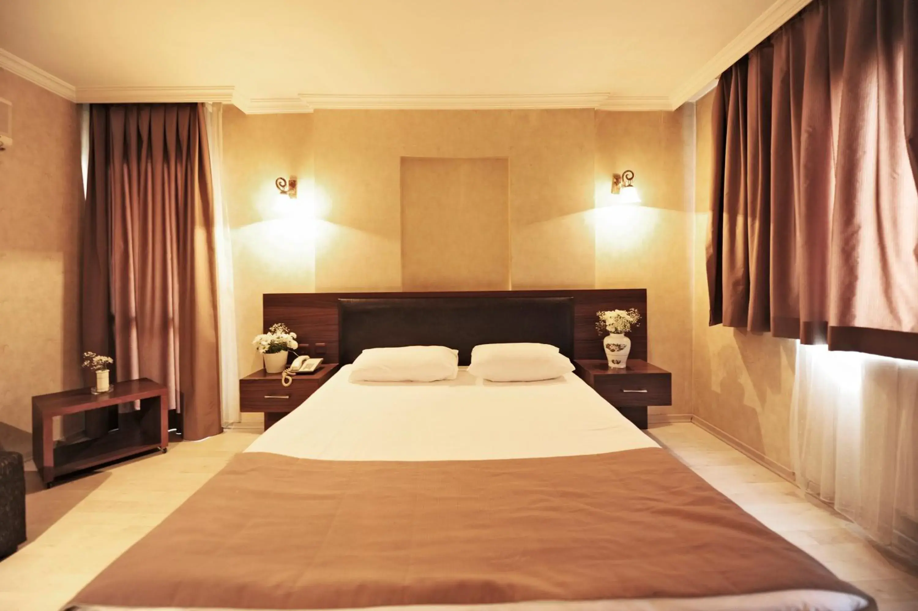 Bedroom, Bed in Üstün Hotel Alsancak Bedroom, Bed in Üstün Hotel Alsancak