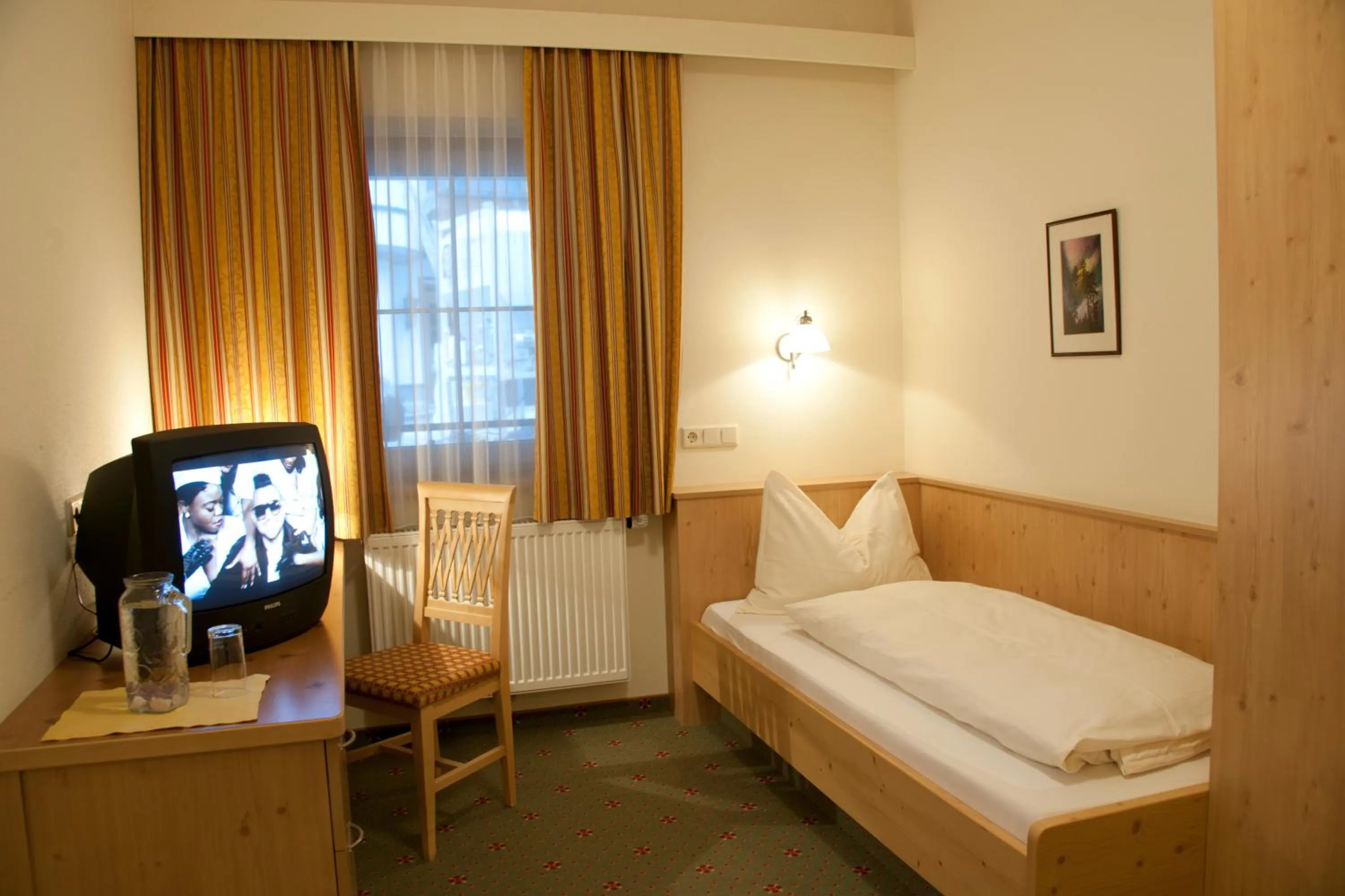 Bed in Hotel Garni Forelle
