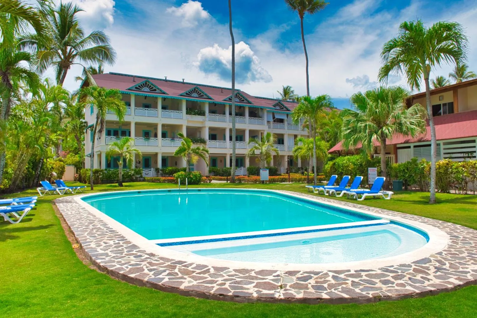 Property building in Hotel Villas Palmas Al Mar