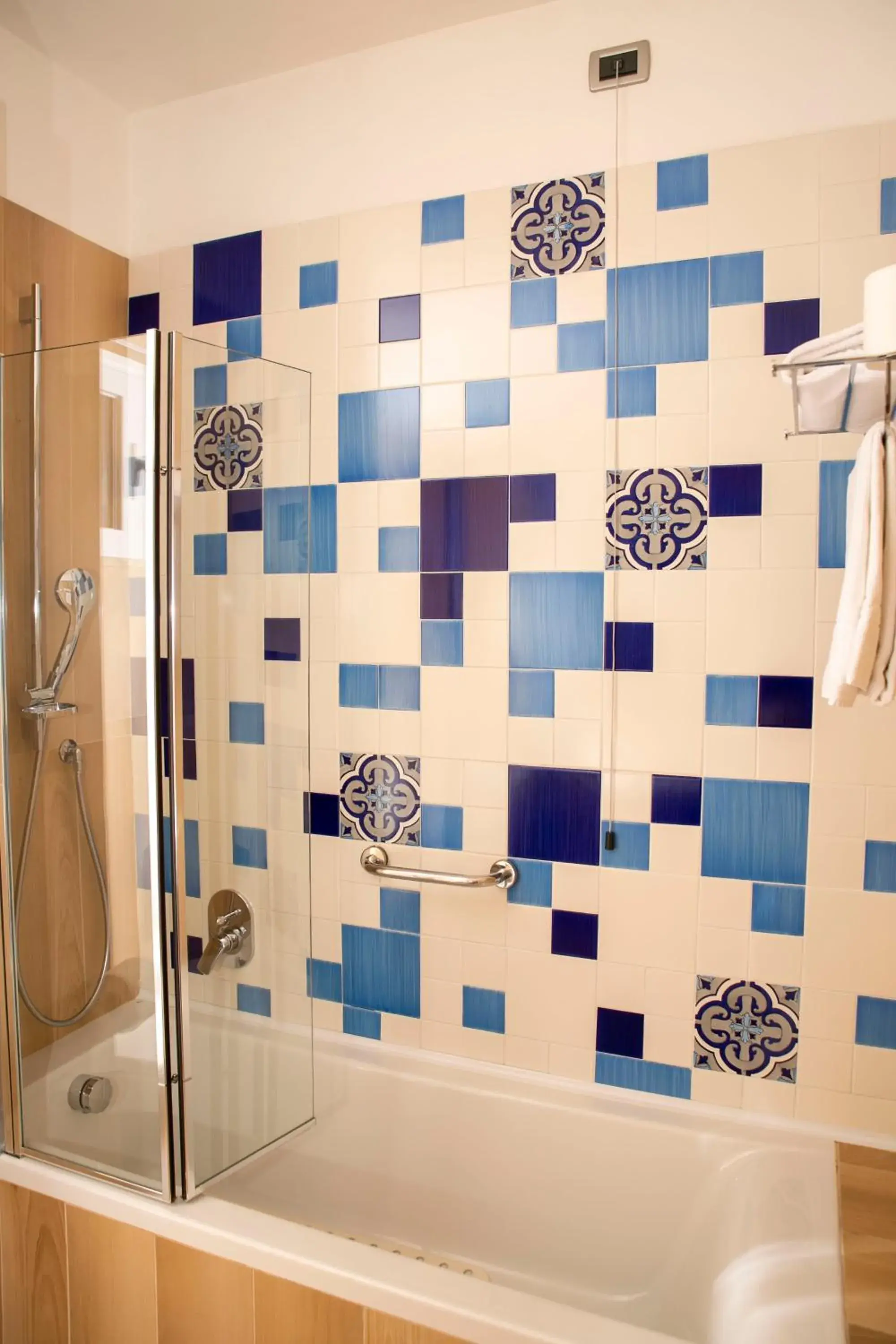 Double Room with Side Sea View - Free Beach Access in Hotel Pietra di Luna Double Room with Side Sea View - Free Beach Access in Hotel Pietra di Luna