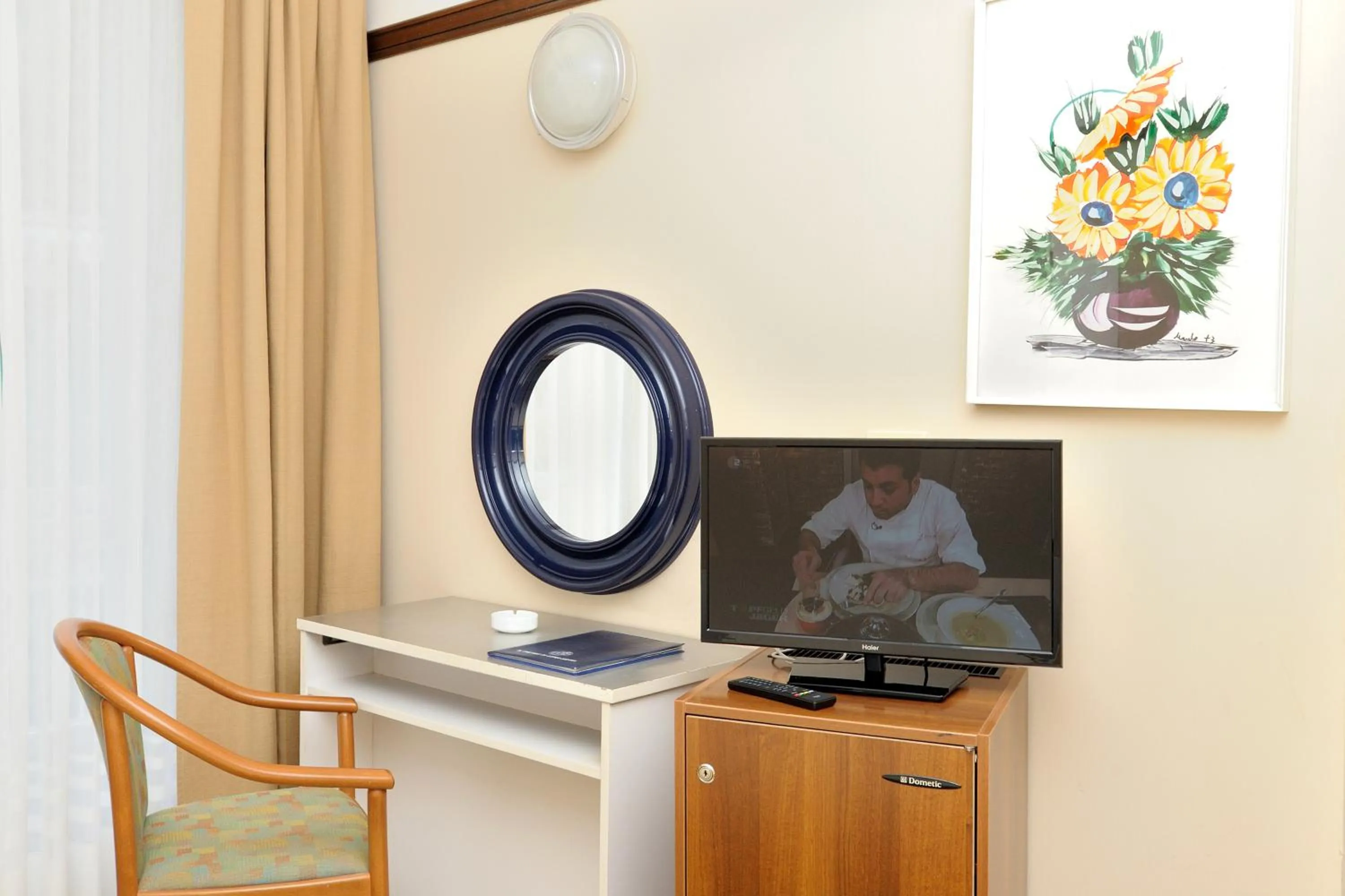 TV and multimedia in Hotel Pietra di Luna