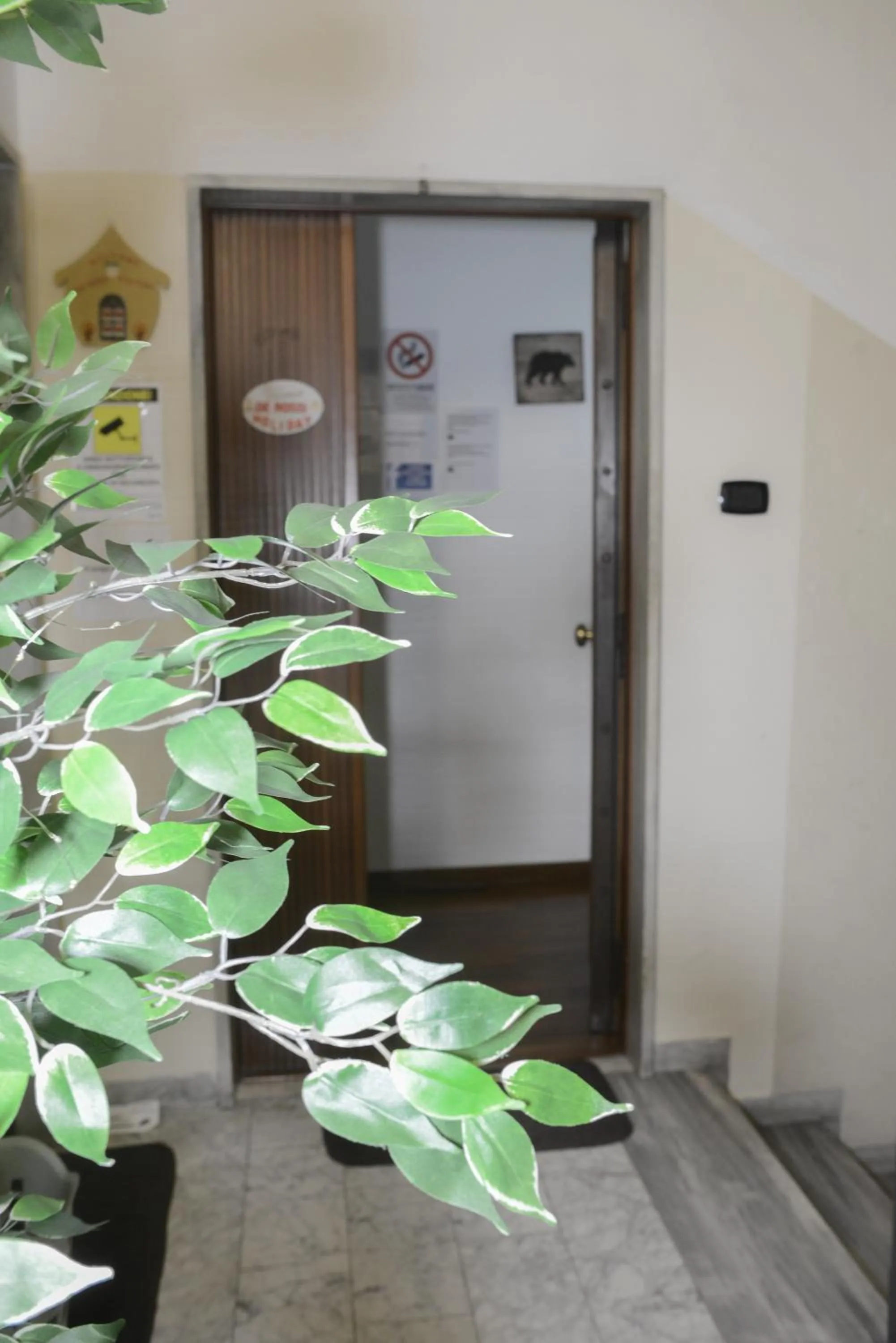 Decorative detail in De Rossi Holiday