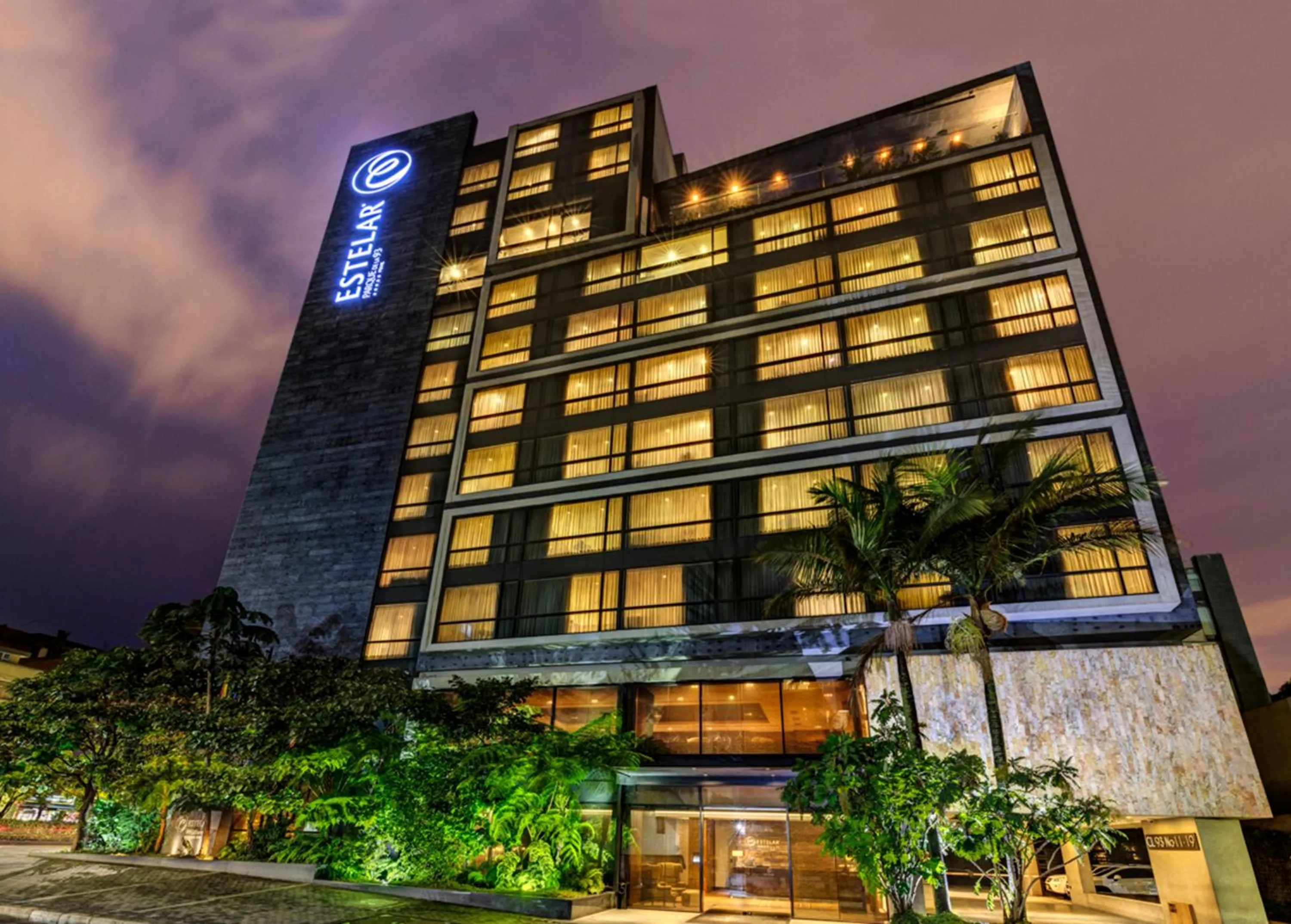 Property building in Hotel Estelar Parque de la 93