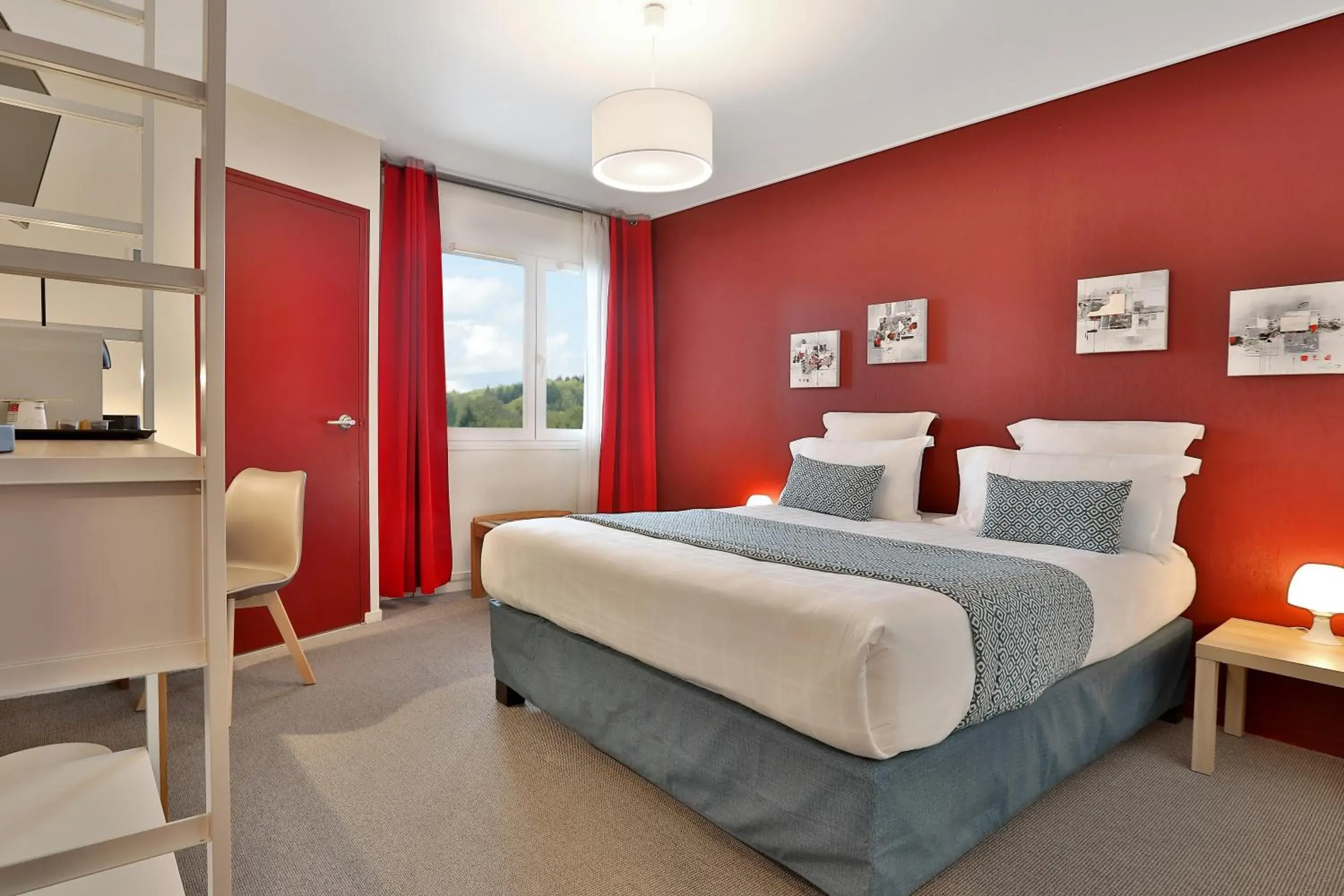 Double Room with Garden View in Logis Hôtel Restaurant Europa Double Room with Garden View in Logis Hôtel Restaurant Europa