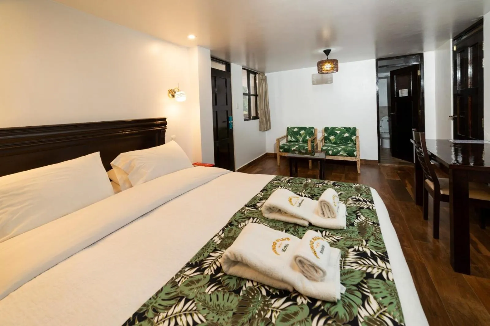 Bed in Gringo Bill's Boutique Hotel