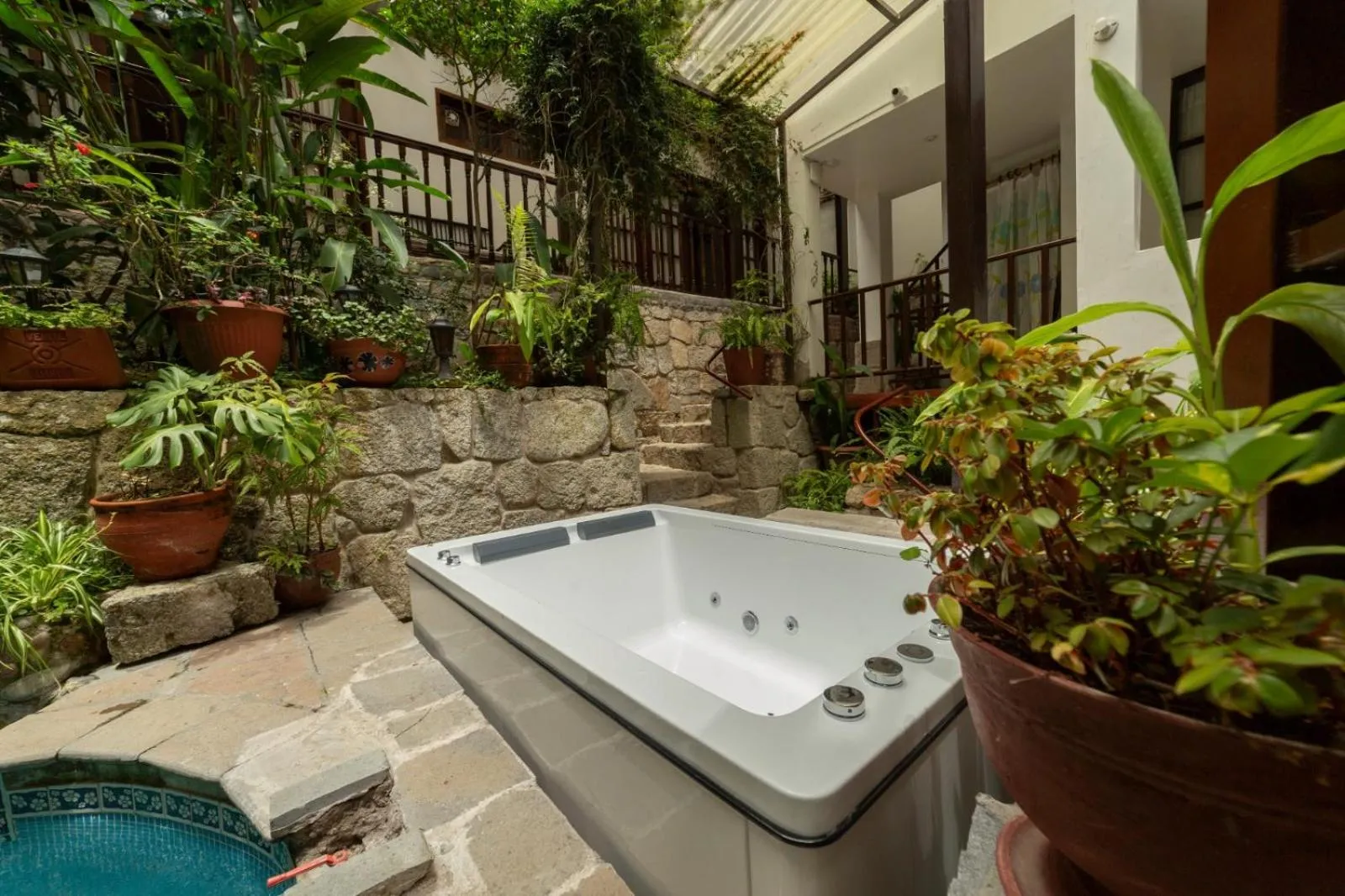 Gringo Bill's Boutique Hotel