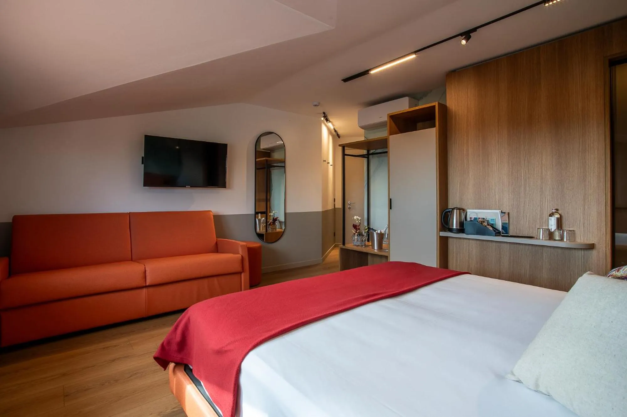 View (from property/room), Bed in Hotel Sirenetta