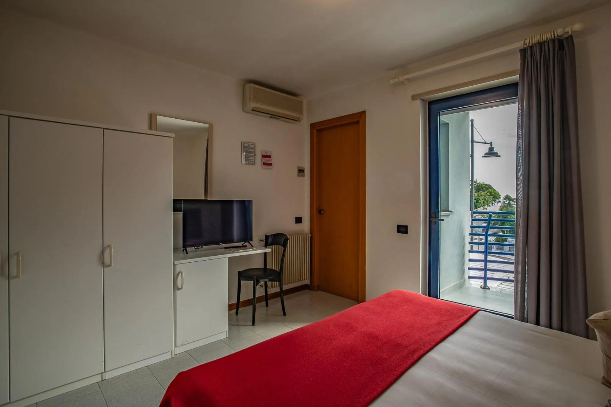 Bedroom, Bed in Hotel Sirenetta