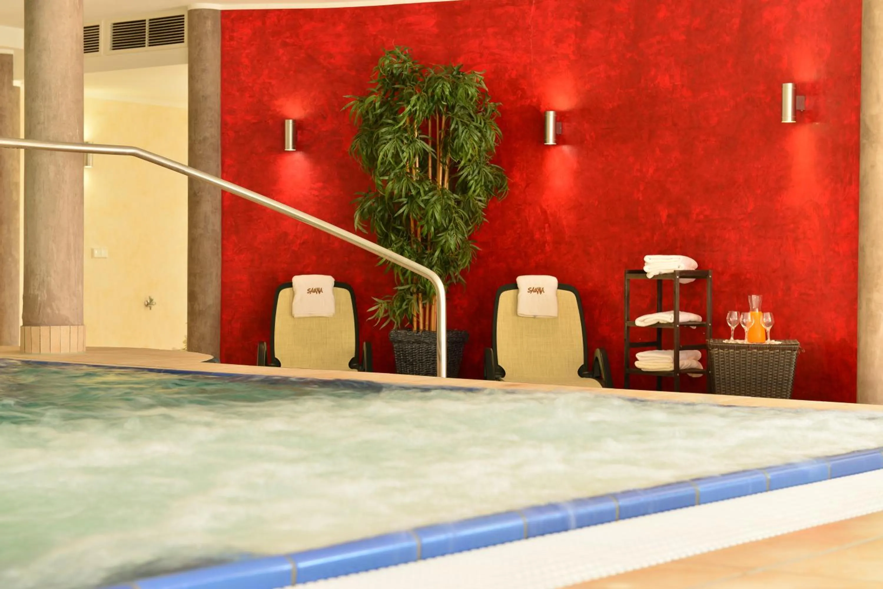 Swimming pool in Autenrieder Brauereigasthof