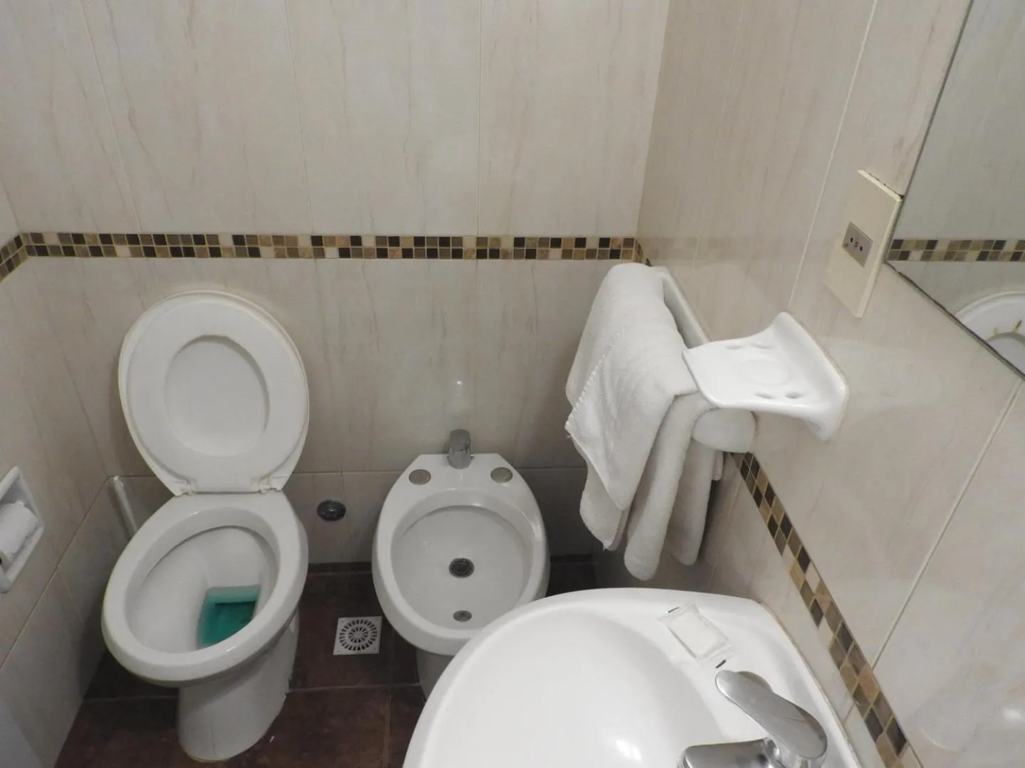 Toilet in Hotel Ideal