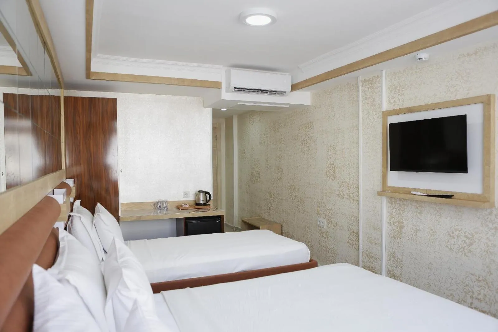 Bed in Alican 1 Hotel