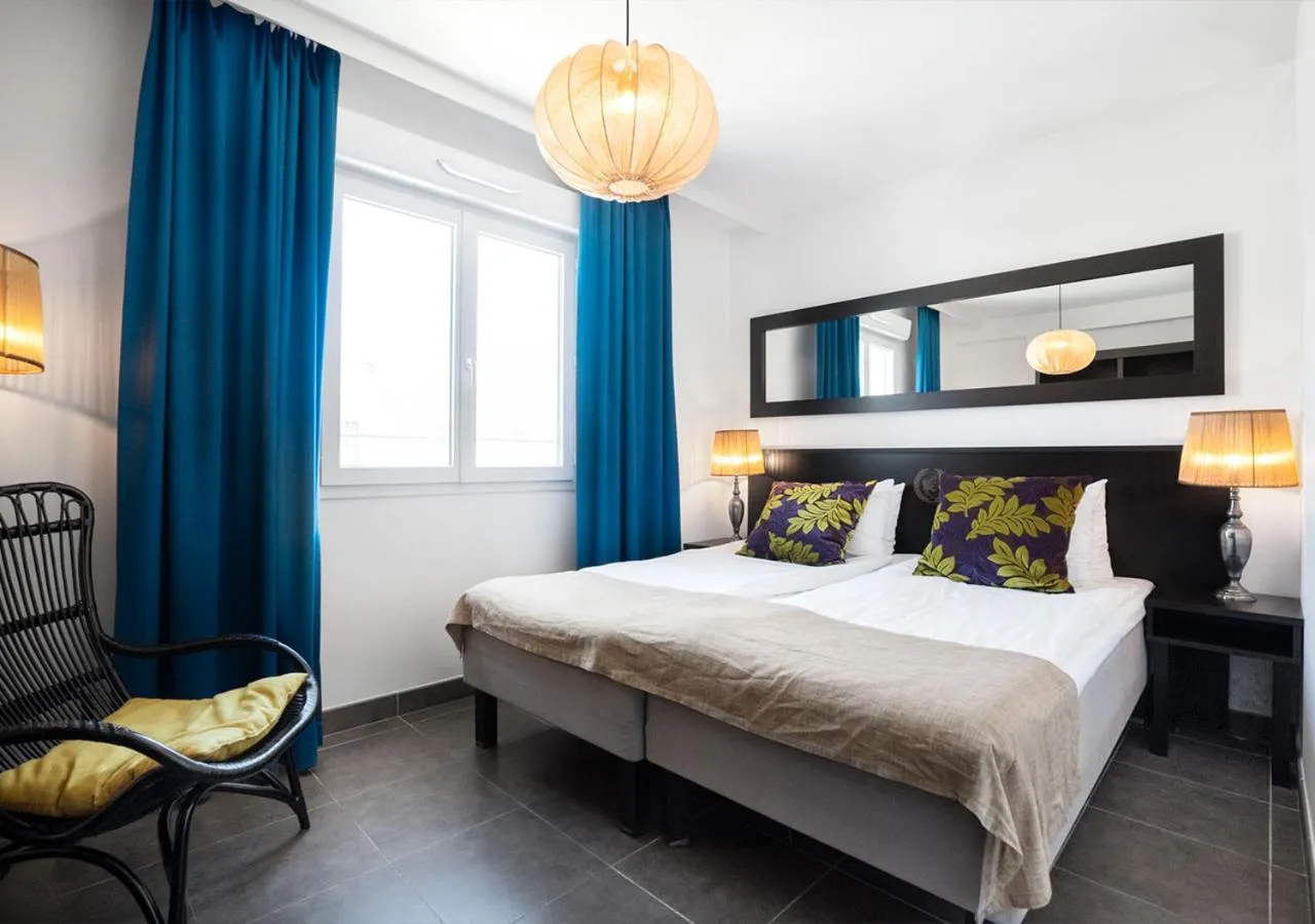 Property building, Bed in Langley Resort Napoléon Bonaparte