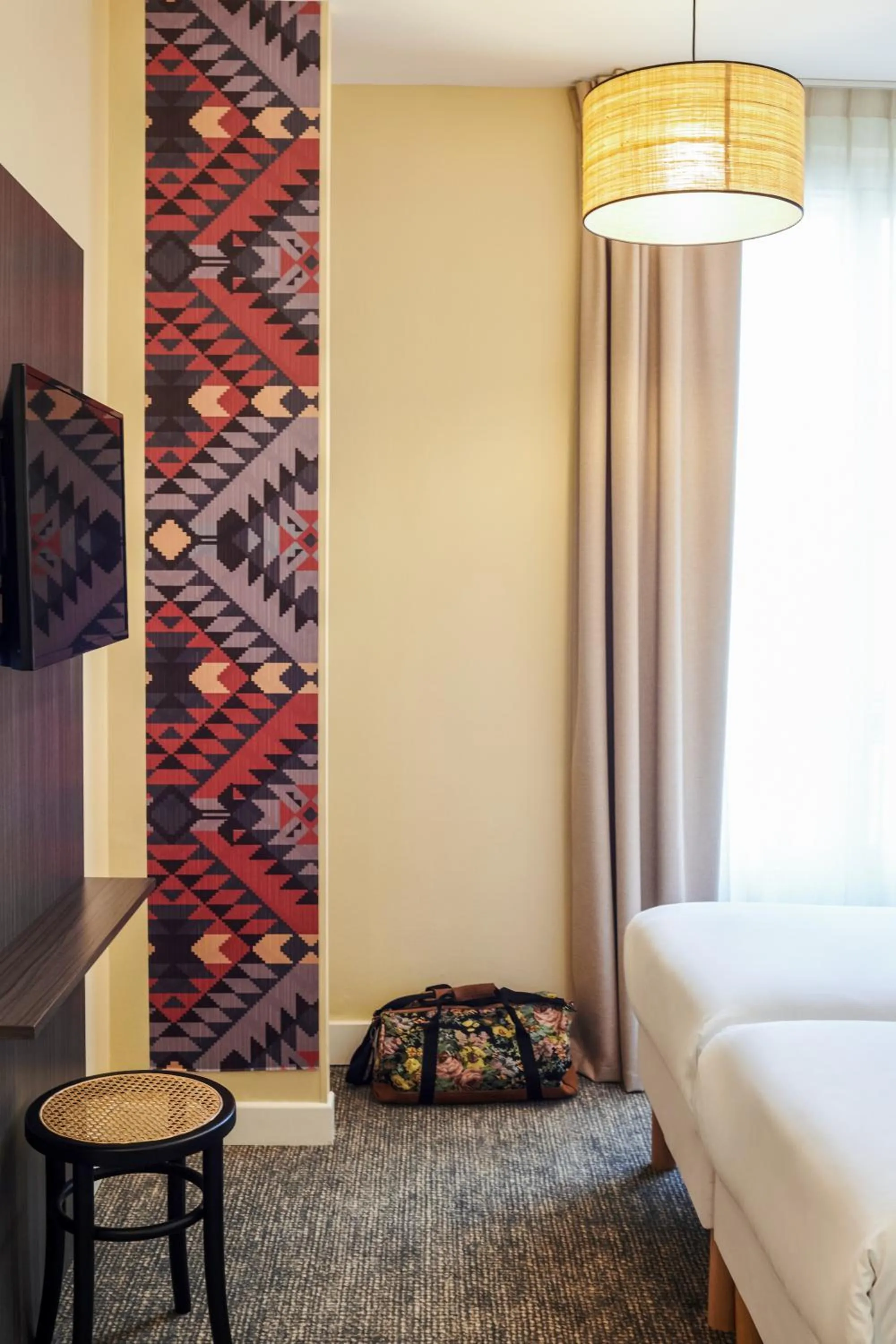 Photo of the whole room, Bed in Ibis Styles Nantes Centre Place Graslin