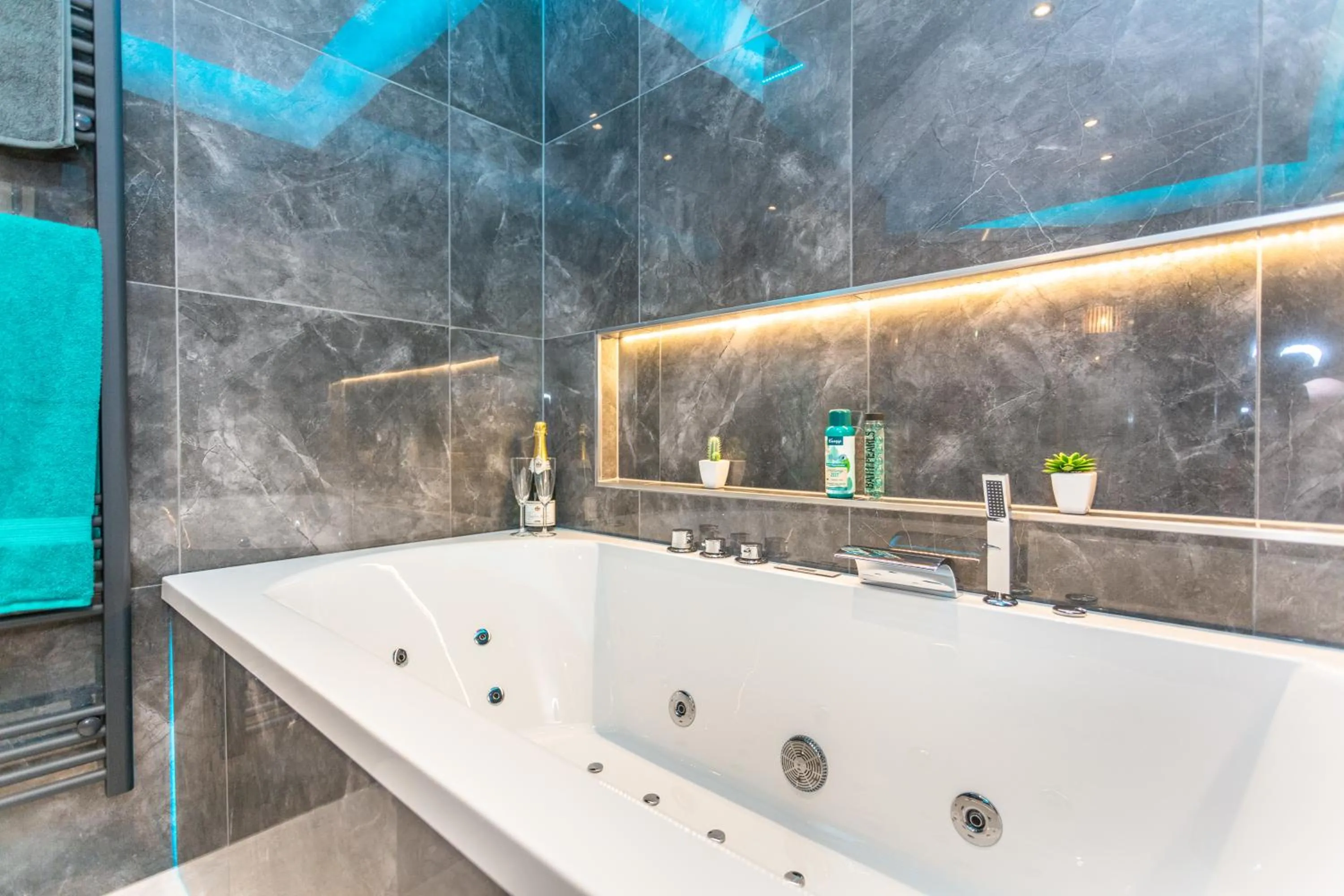 Hot Tub in Appartements Moser