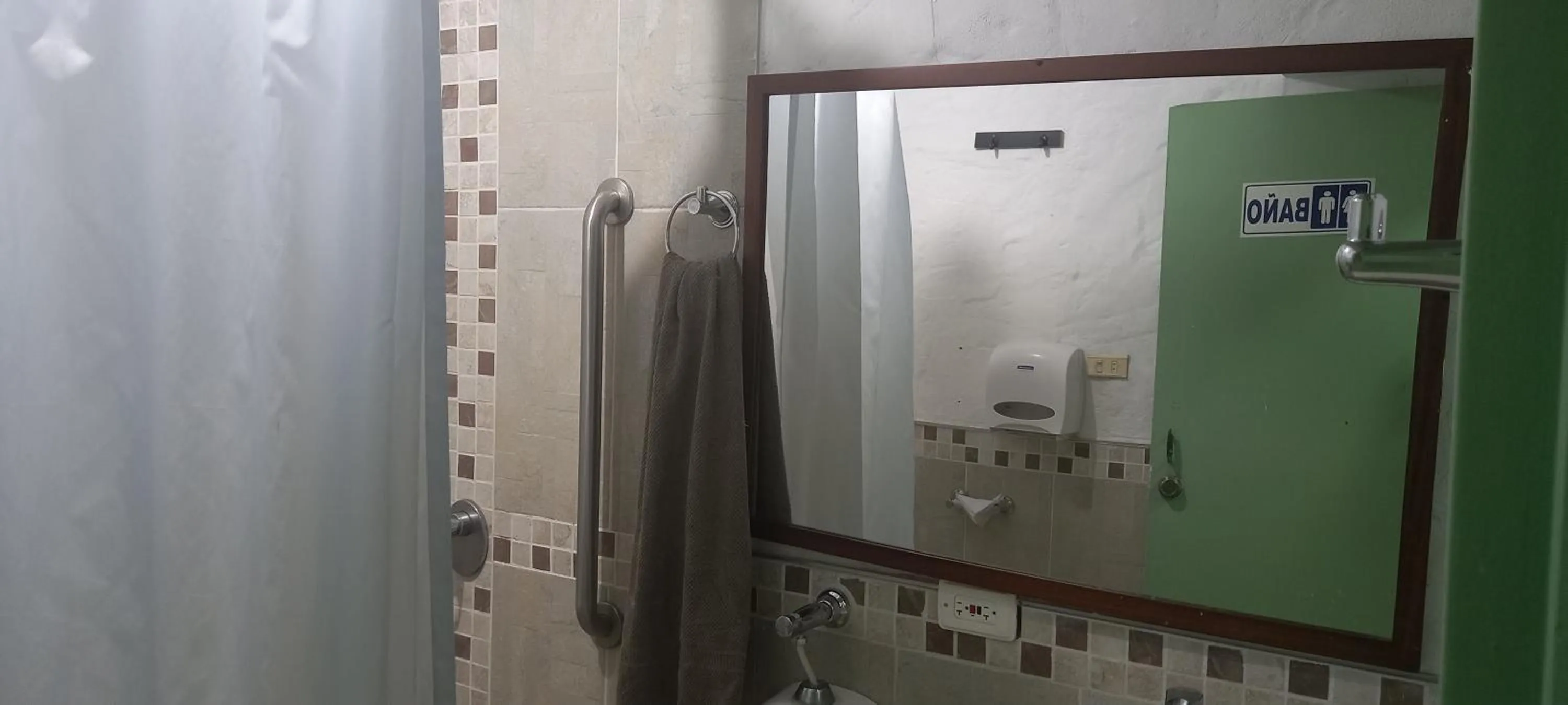 Habita Estudios Laureles