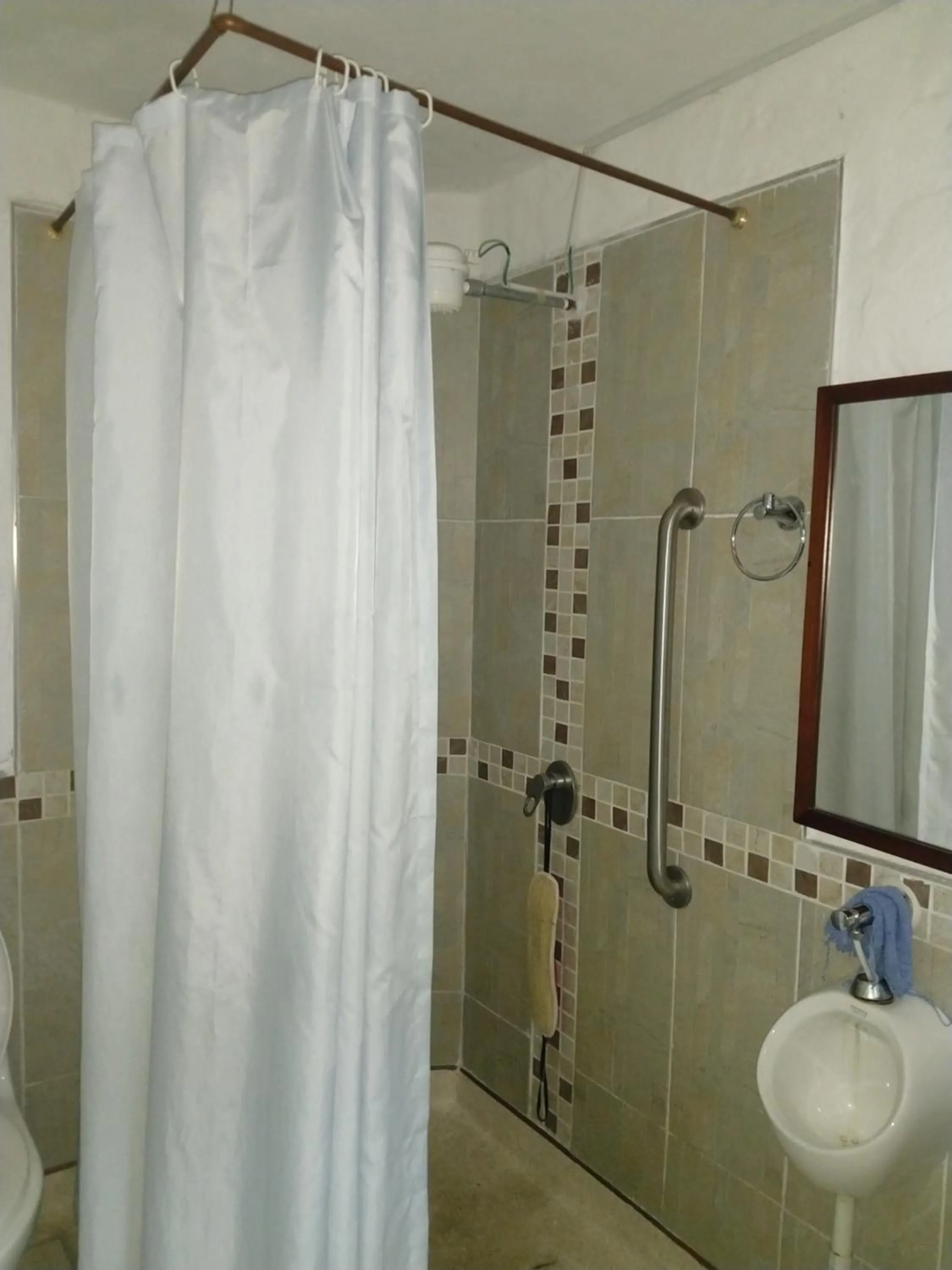 Habita Estudios Laureles