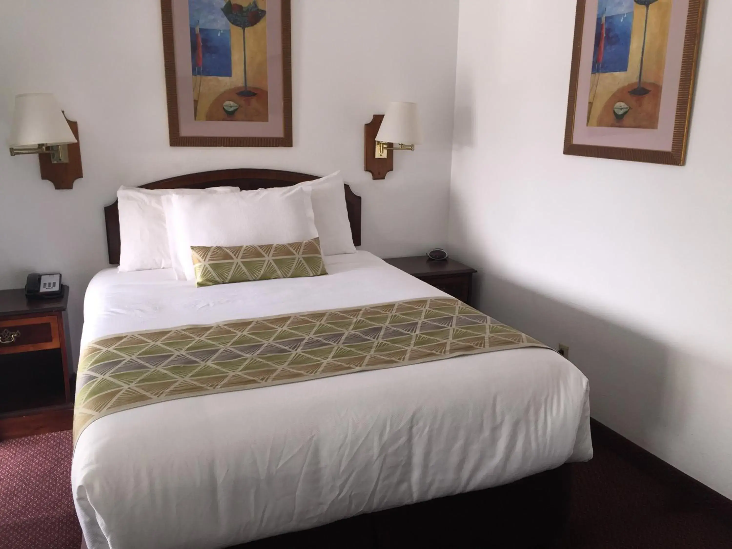 Family Room with Shower - No pets in Westward Inn Family Room with Shower - No pets in Westward Inn