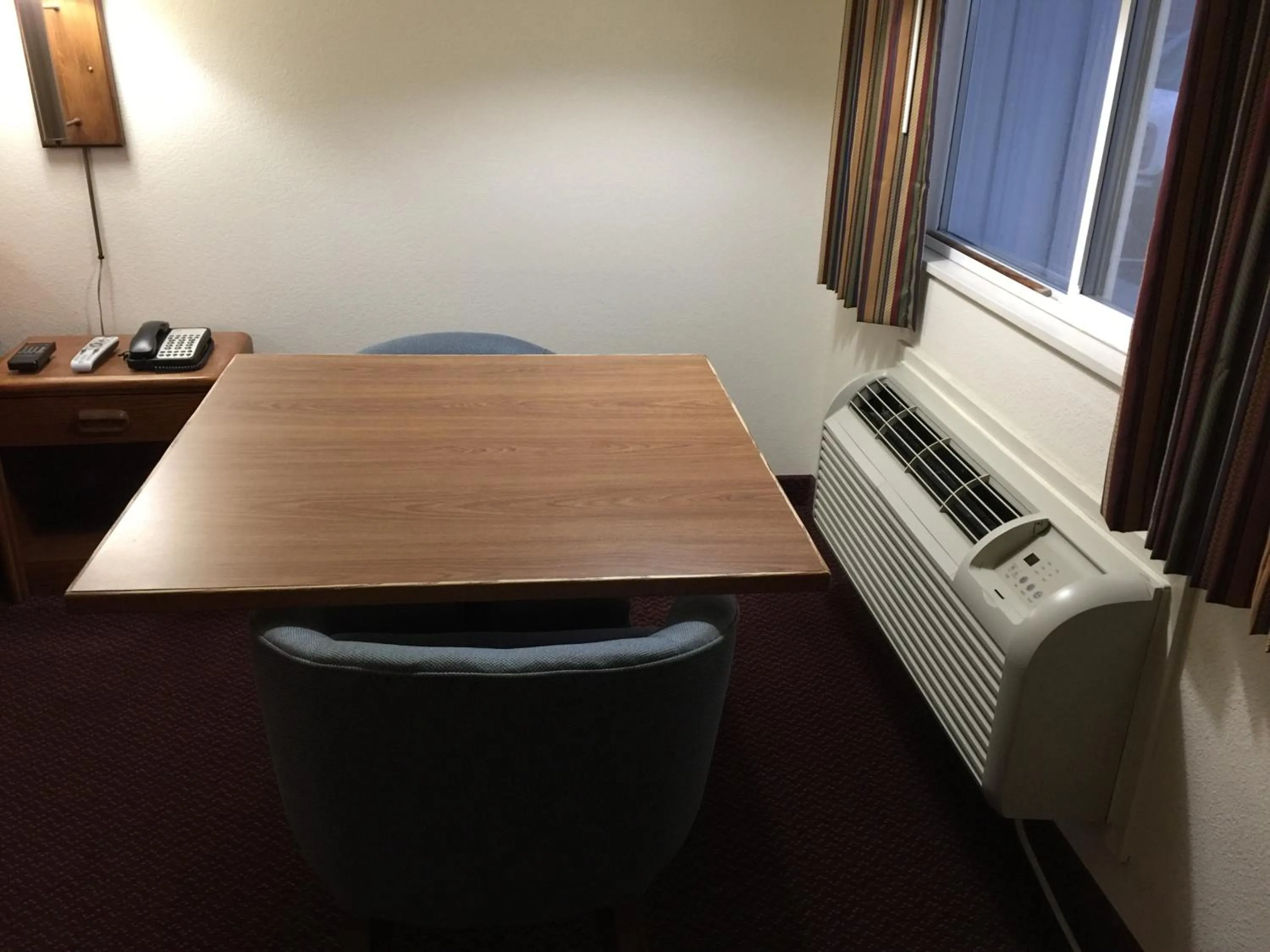 Seating area in Westward Inn
