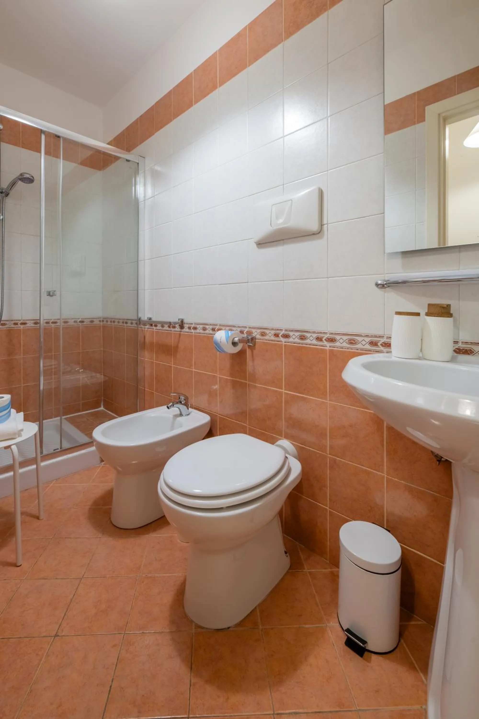 Shower in Madì Rooms