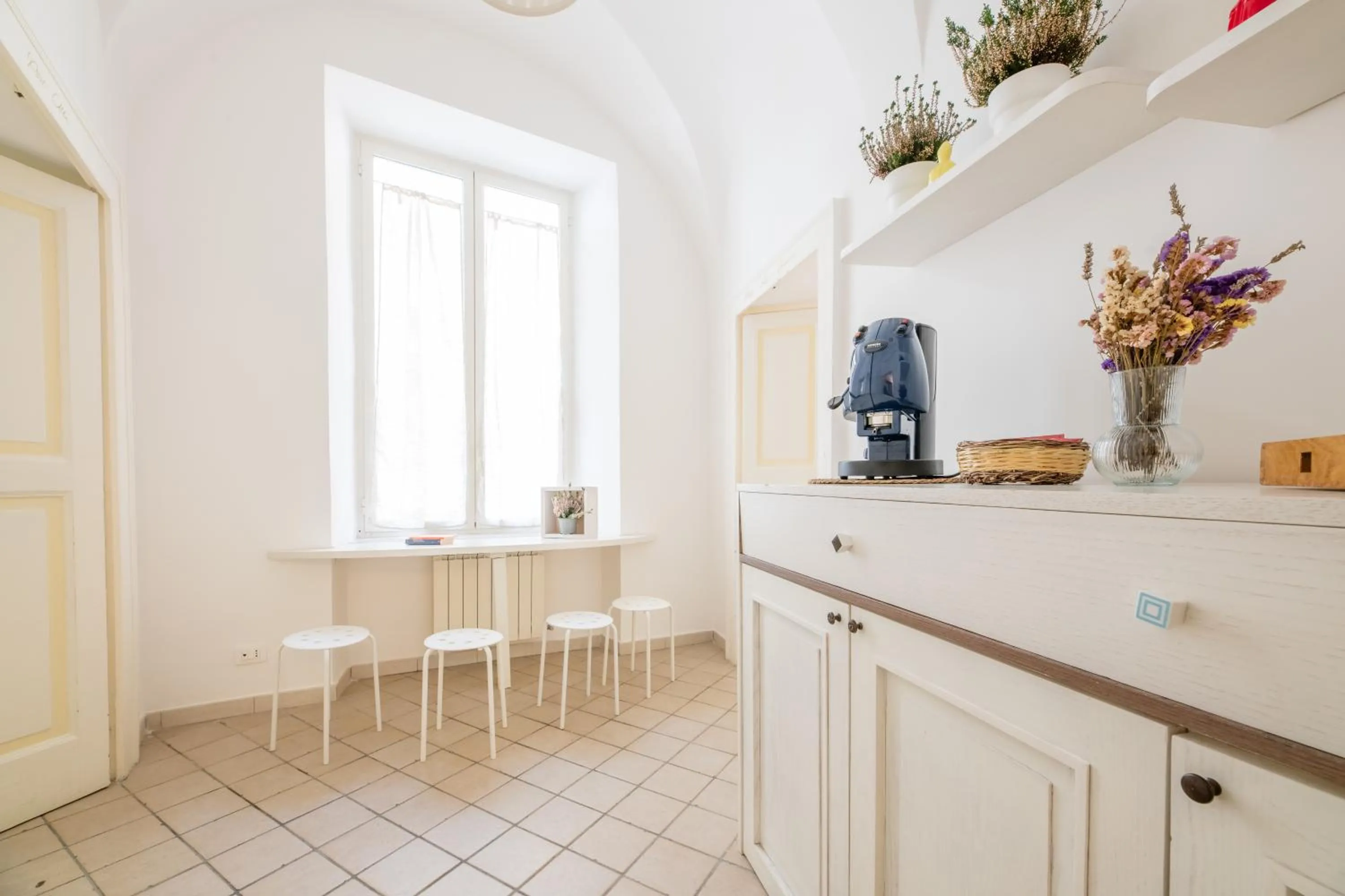 Dining area in Madì Rooms
