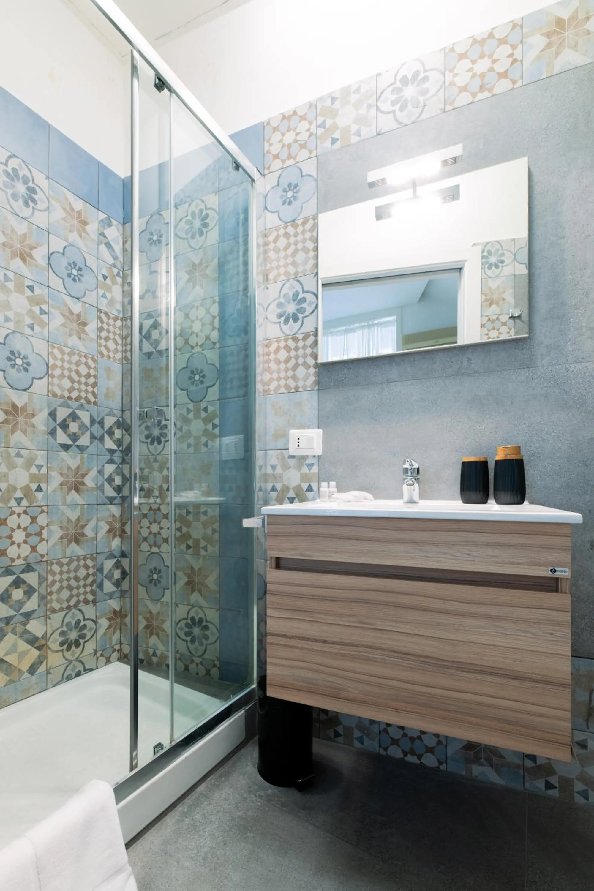 Shower in Madì Rooms