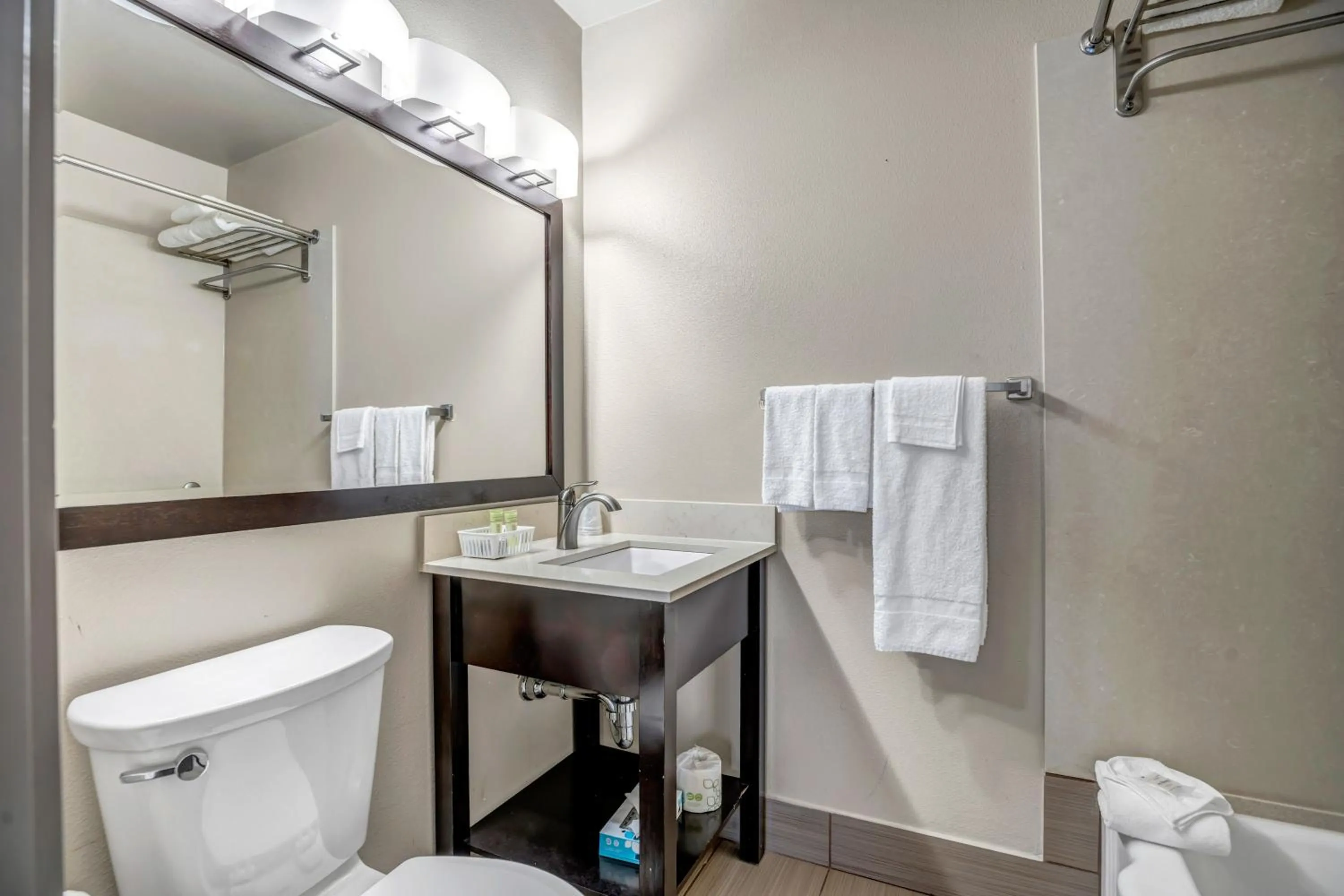 Bathroom in Eastside Lodge