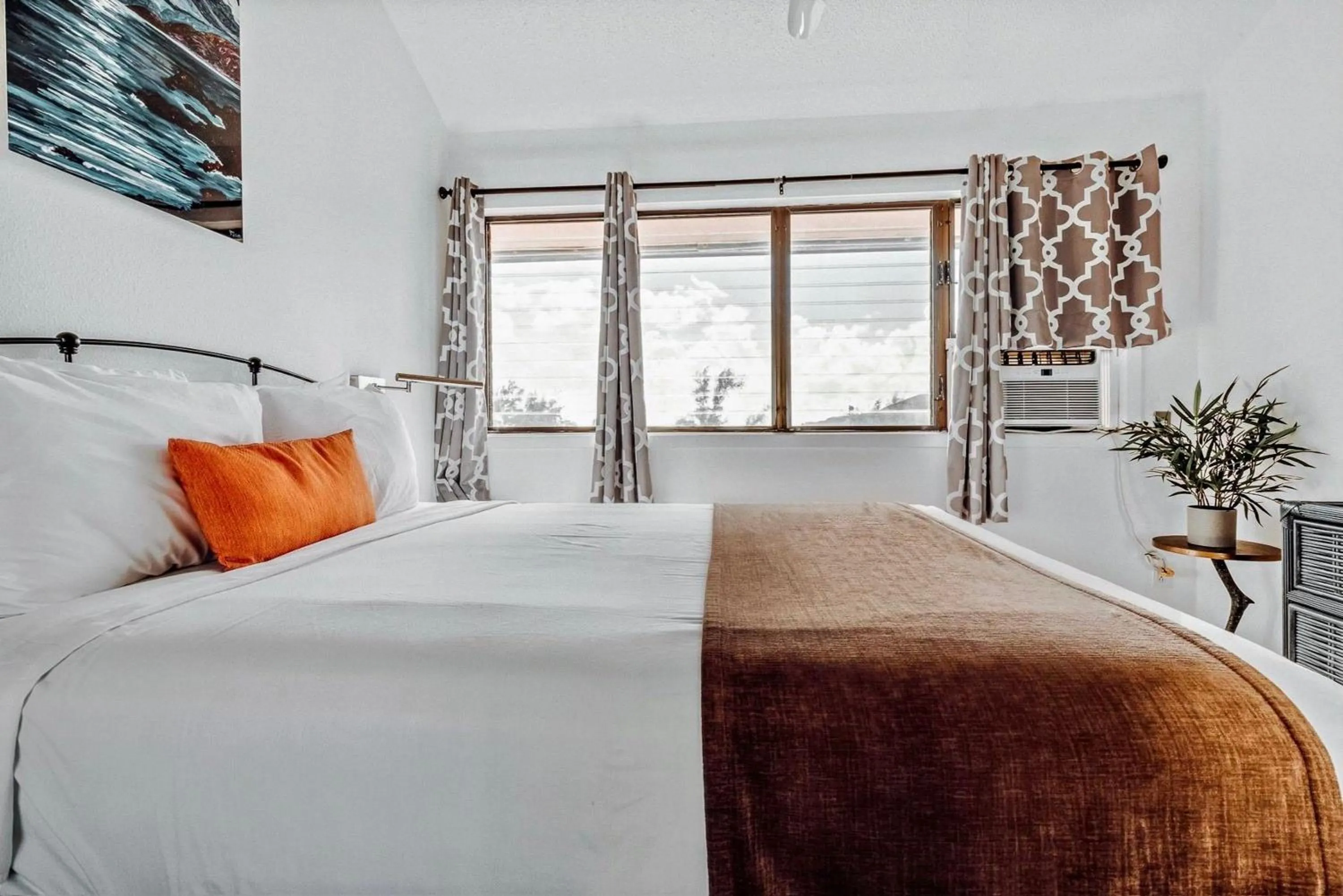 Photo of the whole room, Bed in Banyan Harbor Resort