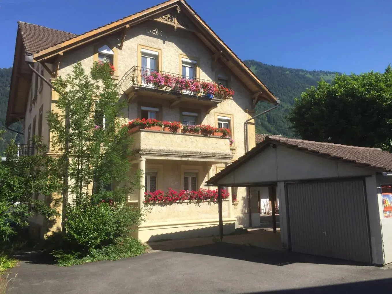 Walters Hostel Interlaken Walters Hostel Interlaken