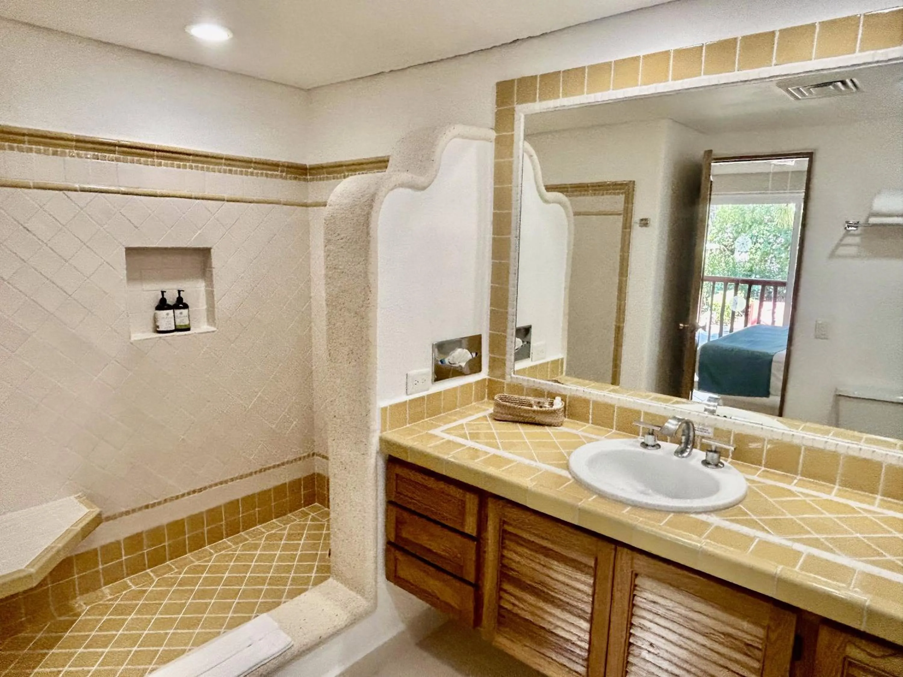 Bathroom in Las Villas Akumal