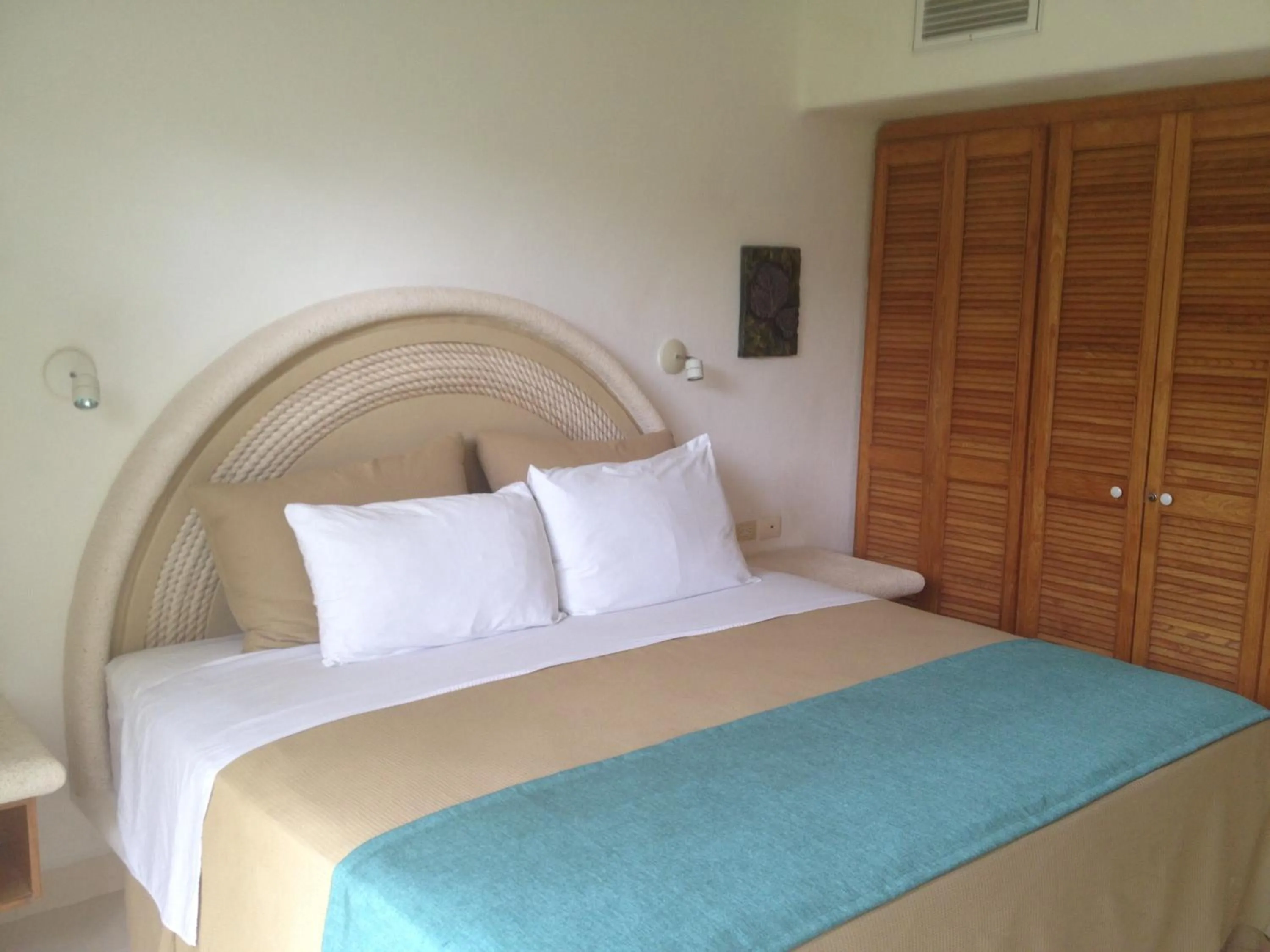 Bedroom, Bed in Las Villas Akumal