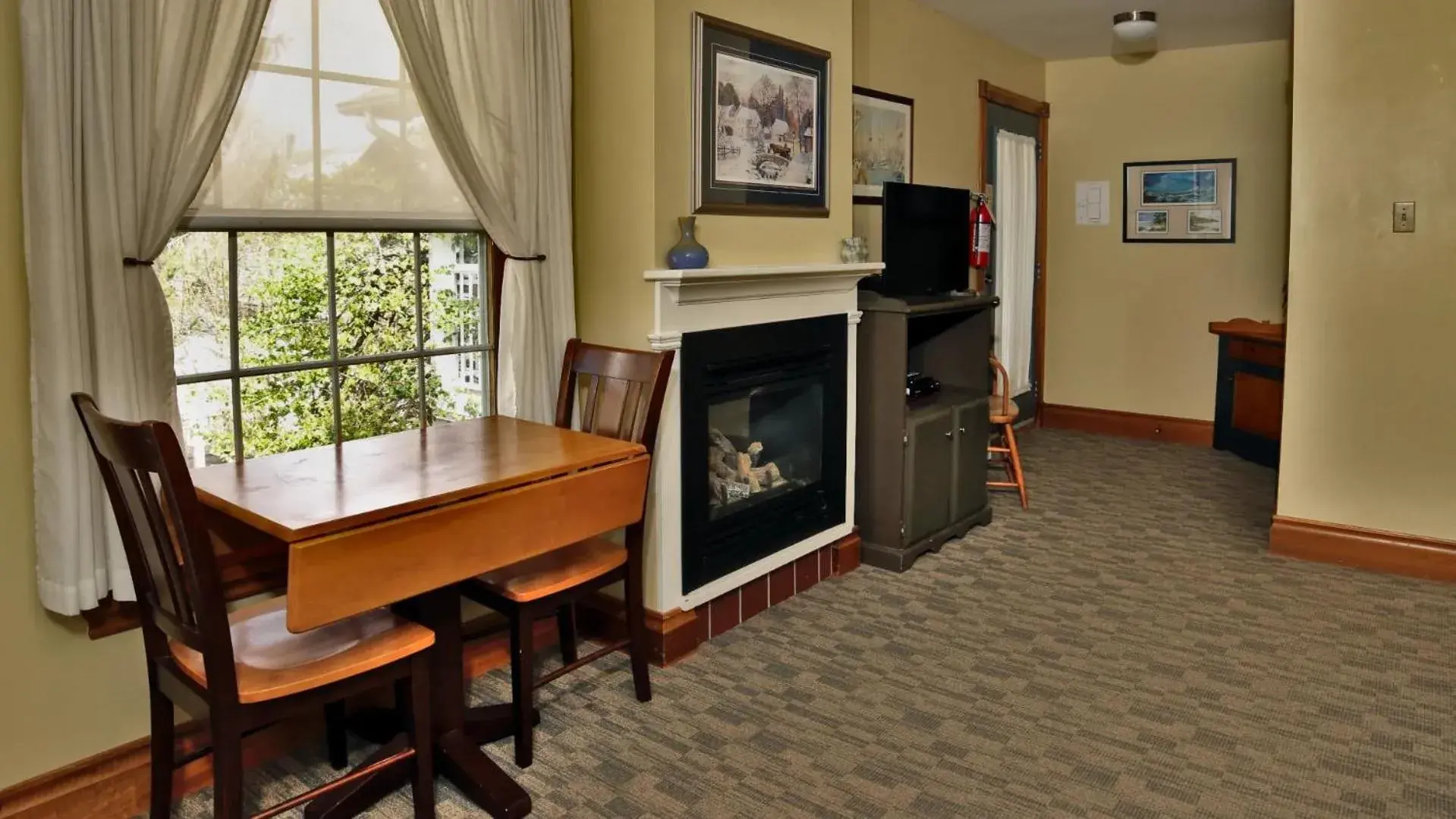 Queen Suite in Kettle Creek Inn Queen Suite in Kettle Creek Inn