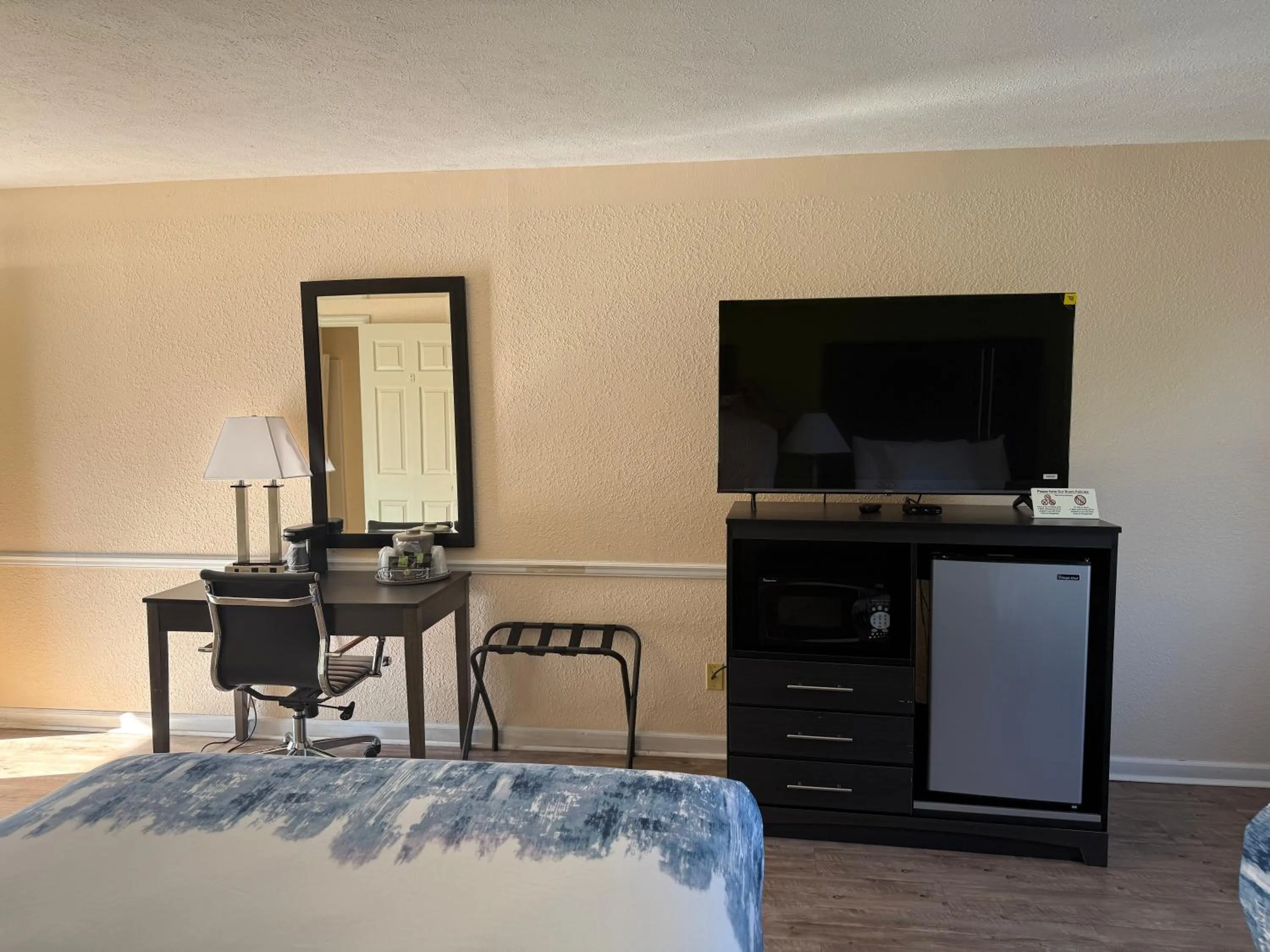 TV and multimedia, Bed in Mountain Valley Inn