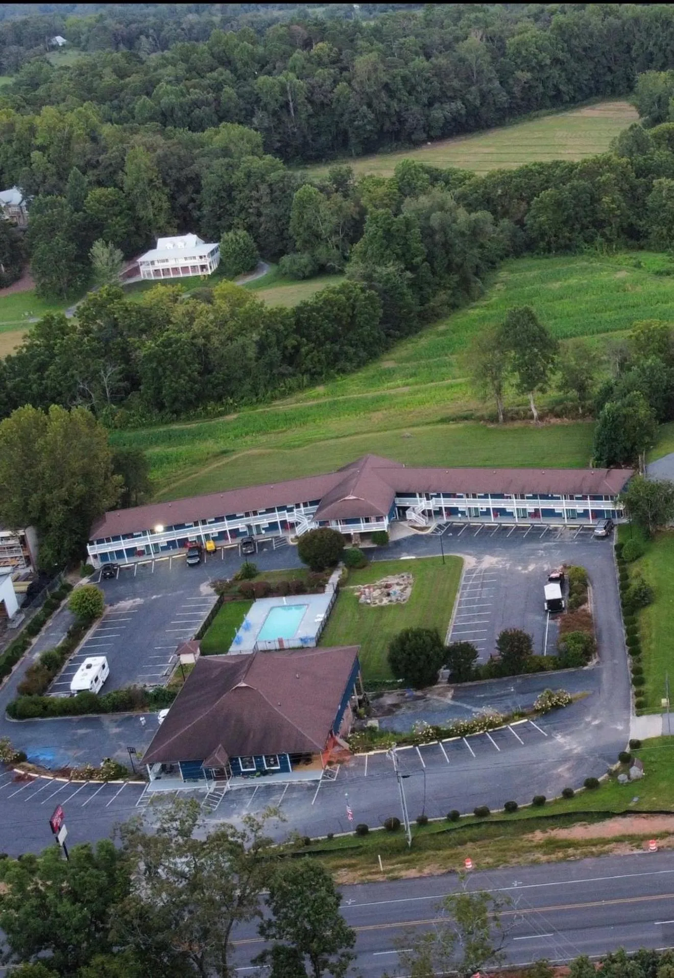 Property building in Mountain Valley Inn