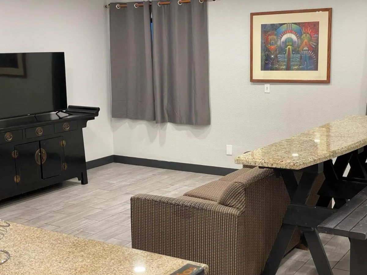 Pinetop Studio Suites