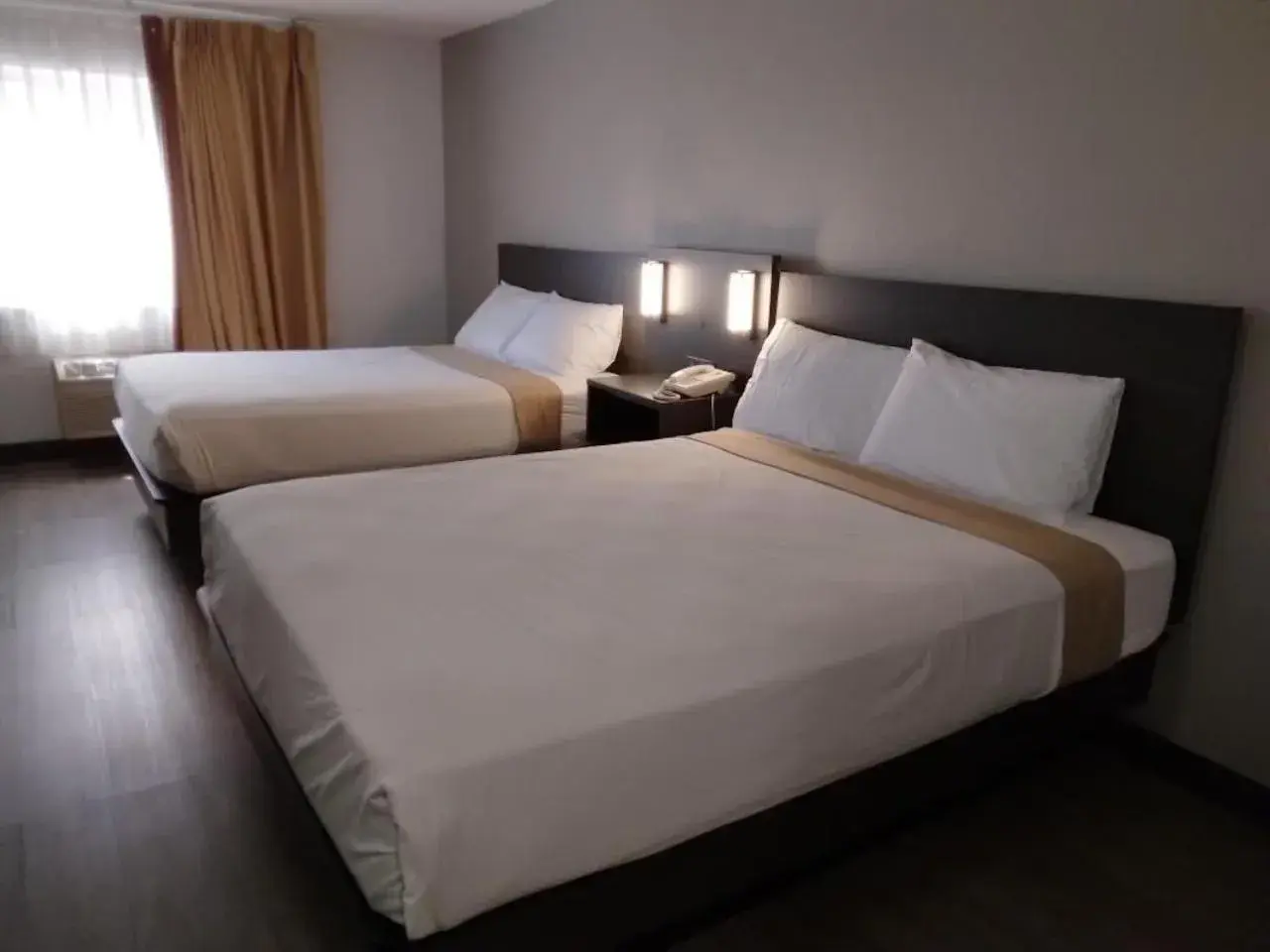 Queen Room with Two Queen Beds - Non-Smoking in Pinetop Studio Suites Queen Room with Two Queen Beds - Non-Smoking in Pinetop Studio Suites