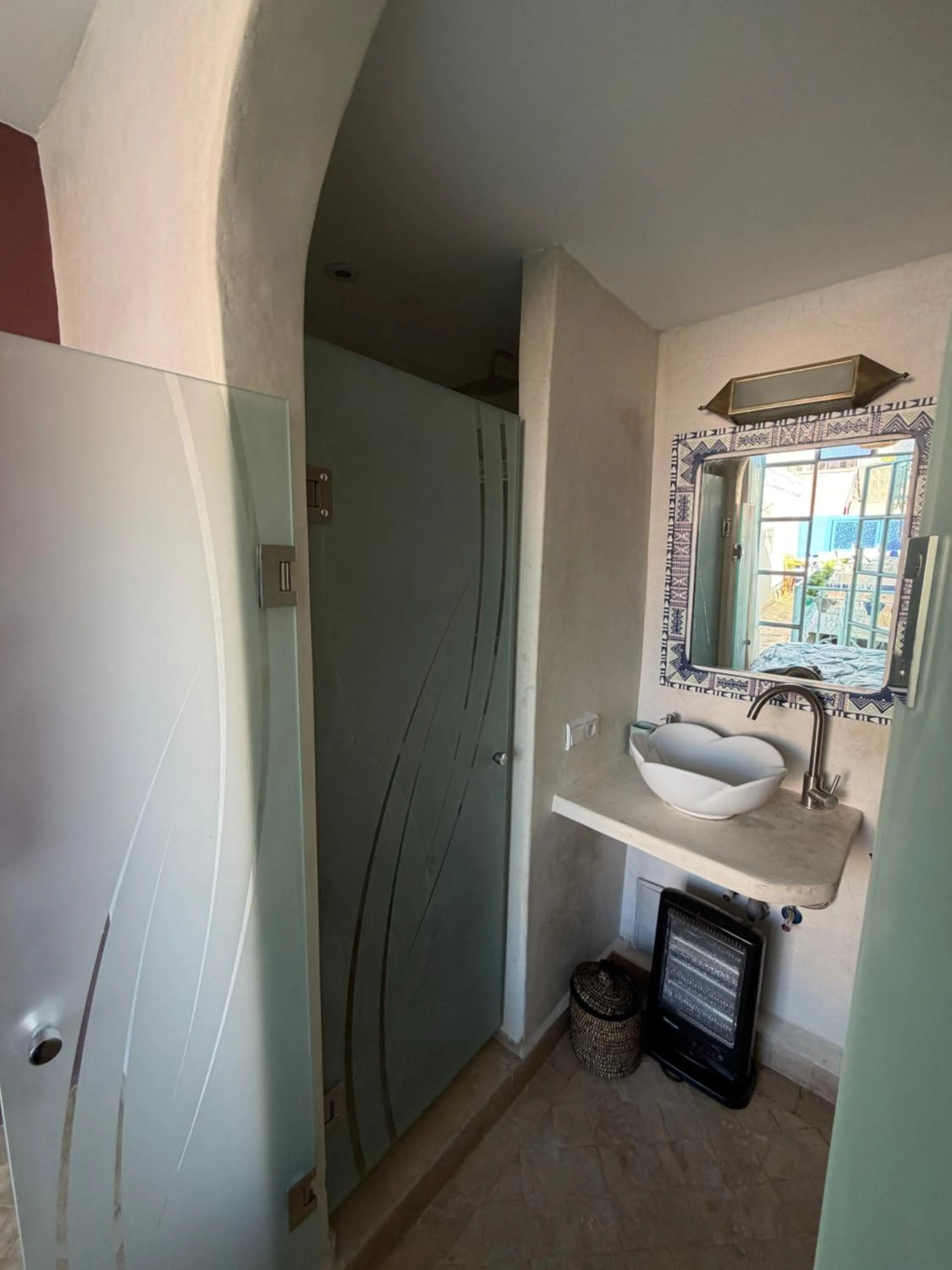 Shower in Riad Dar Saad - Hammam & Spa