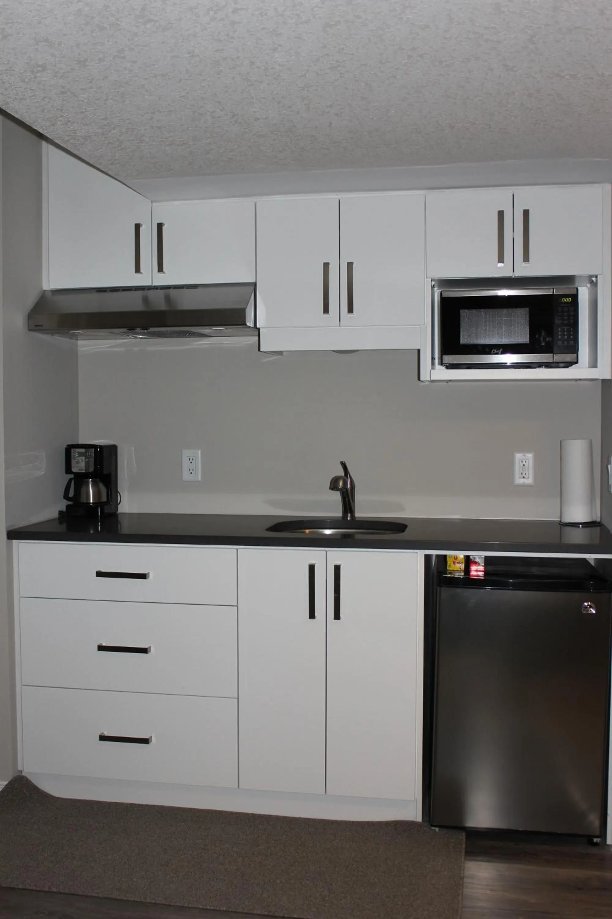 Kitchen or kitchenette in Boardwalk Homes - Executive Guest Rooms & Townhomes